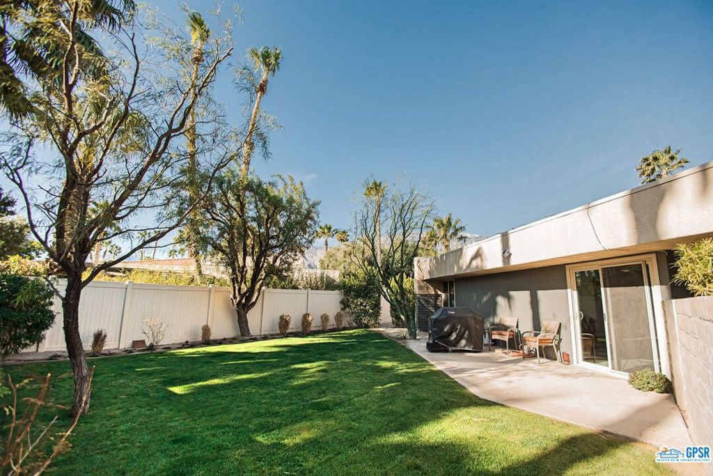 3004 E SUNFLOWER Circle