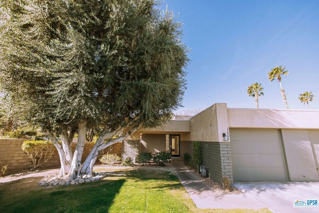 3004 E SUNFLOWER Circle