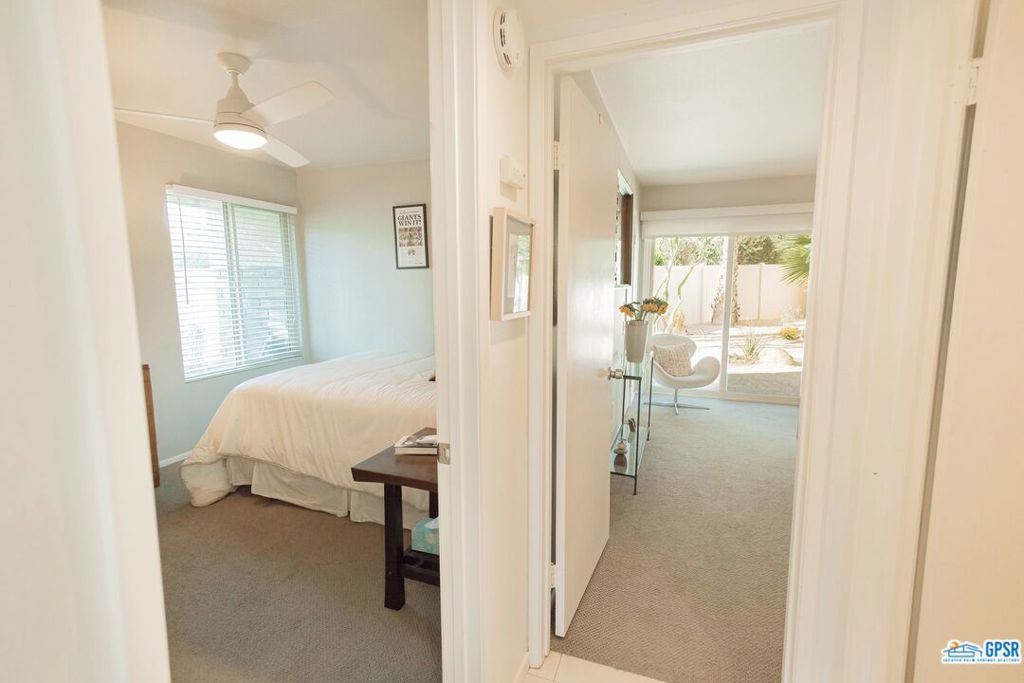 3004 E SUNFLOWER Circle