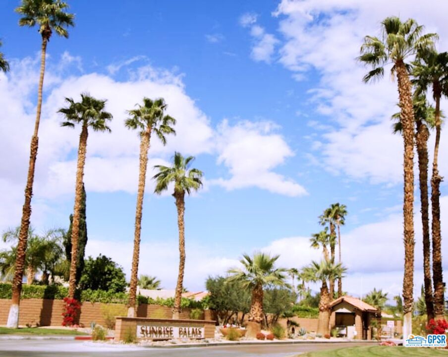 3004 E SUNFLOWER Circle