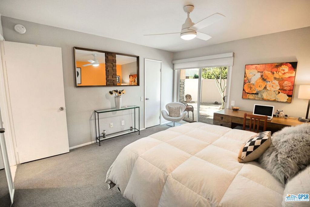 3004 E SUNFLOWER Circle