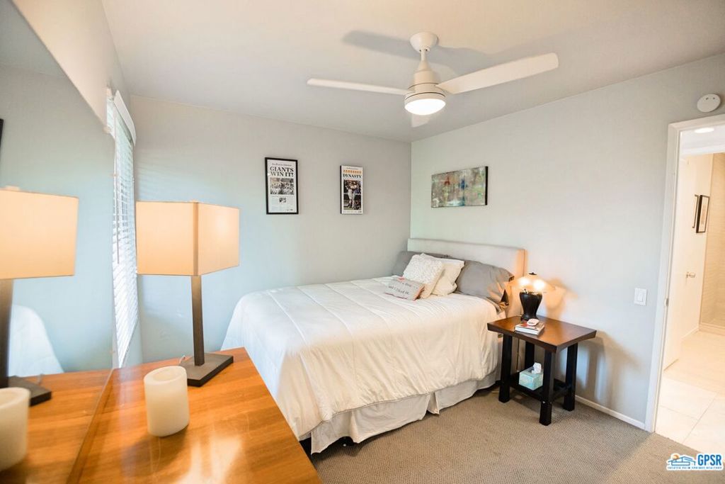 3004 E SUNFLOWER Circle