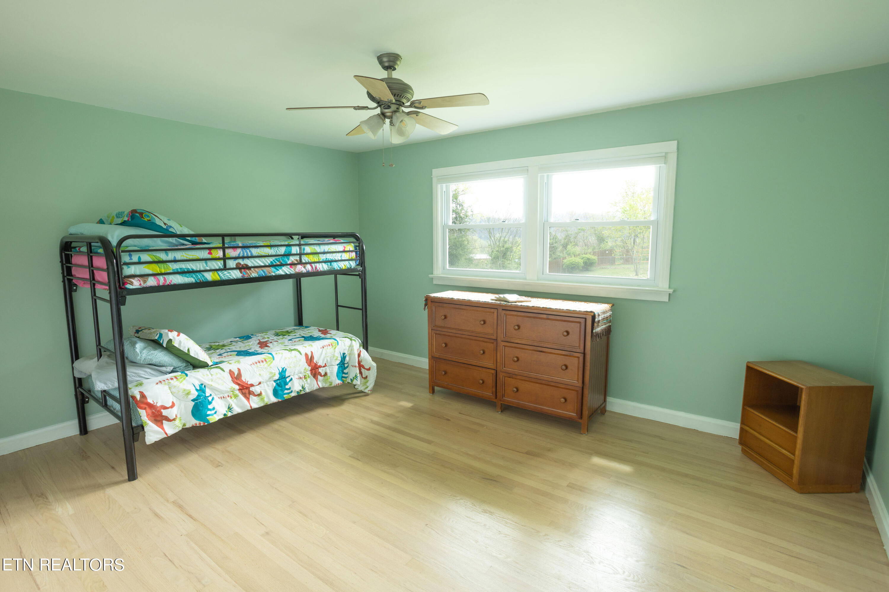 209 N Riverview Circle