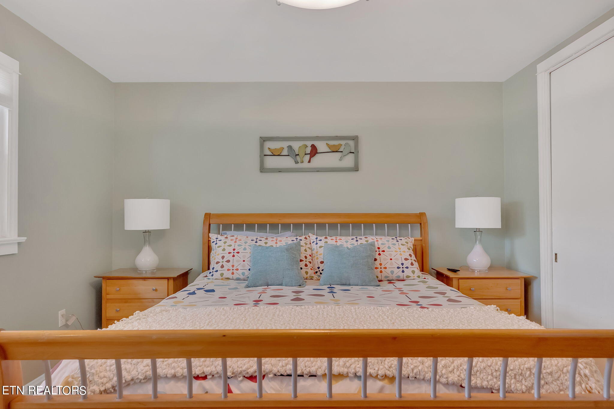 209 N Riverview Circle