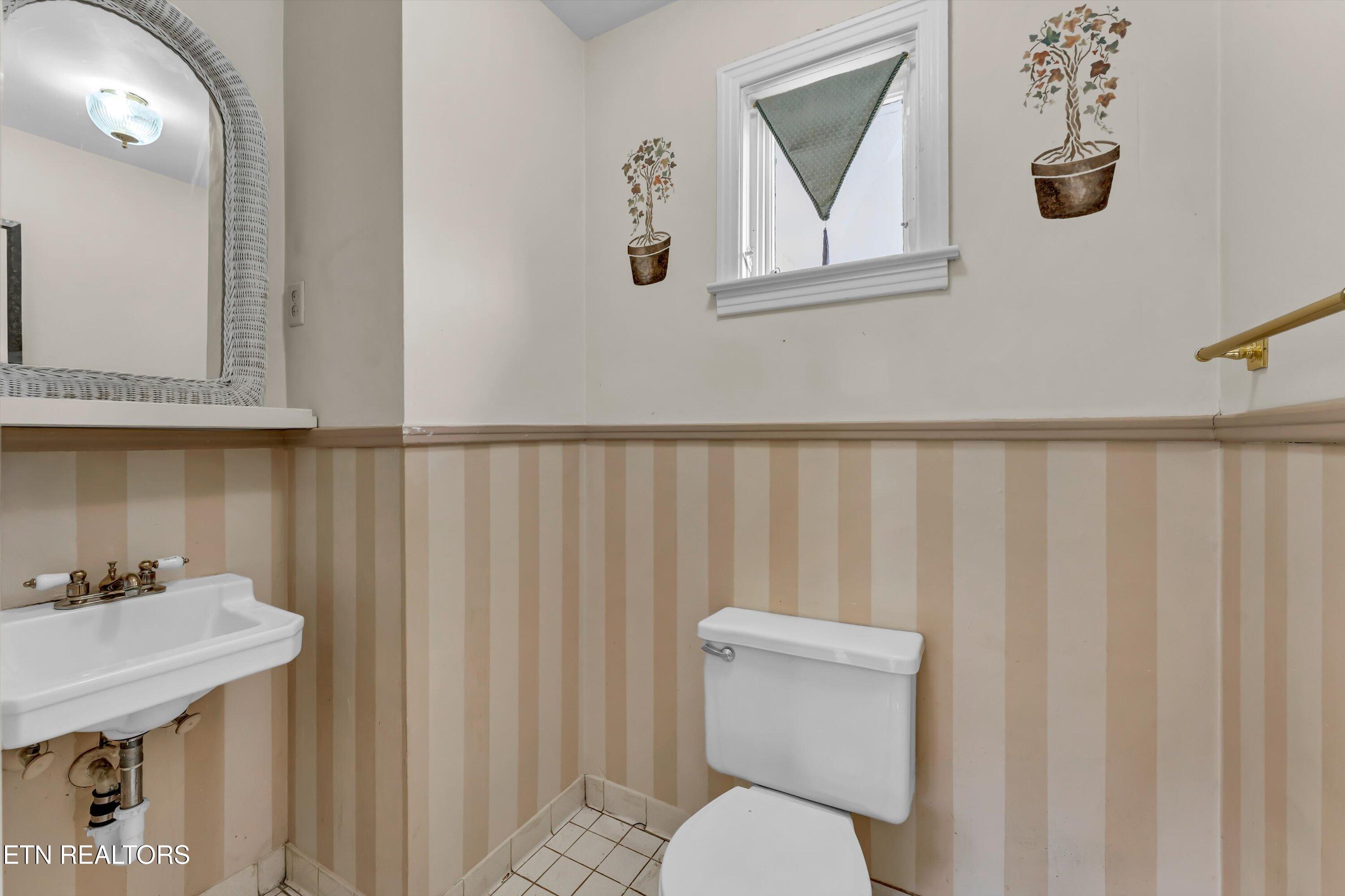 5819 Holston Hills Rd