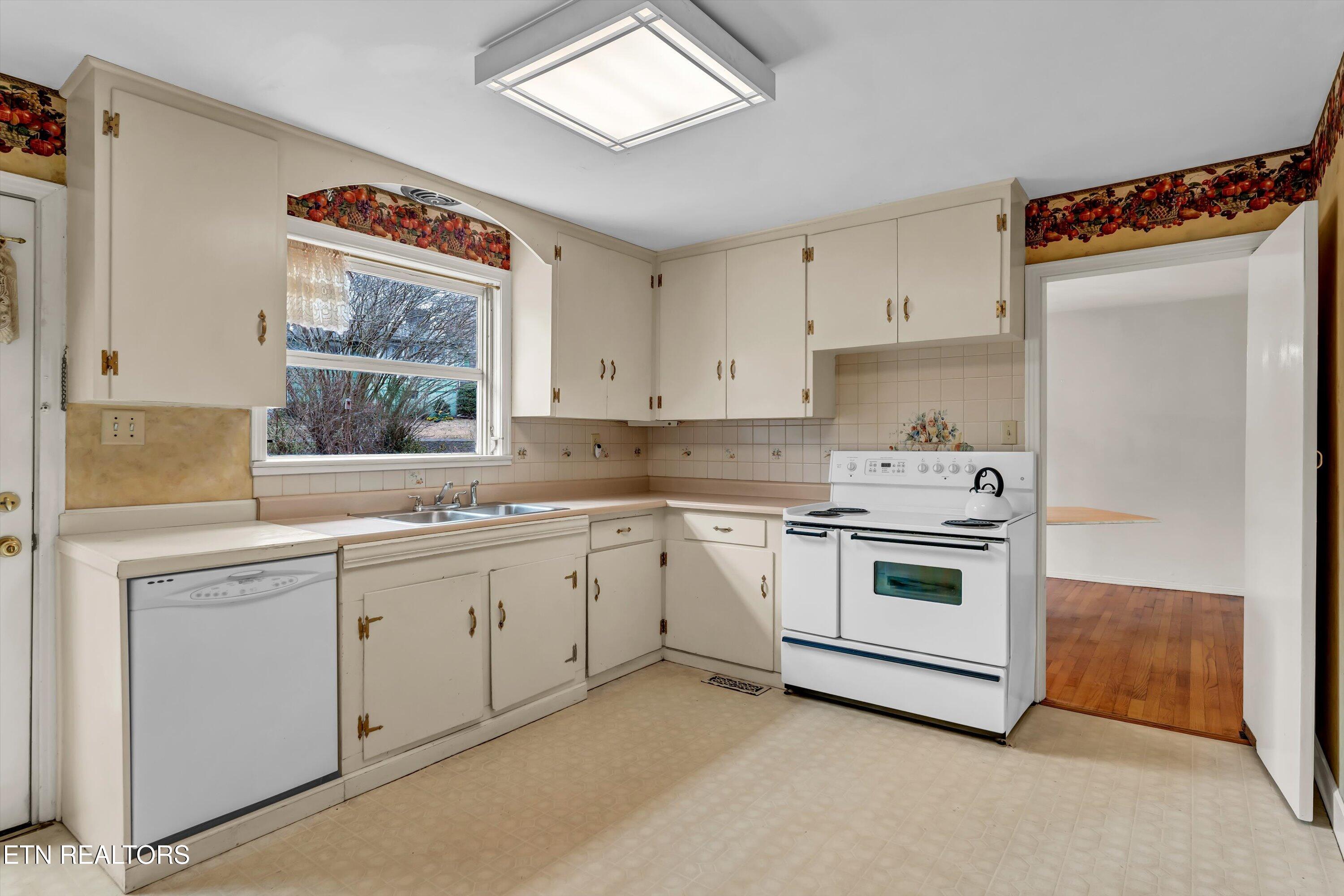 5819 Holston Hills Rd