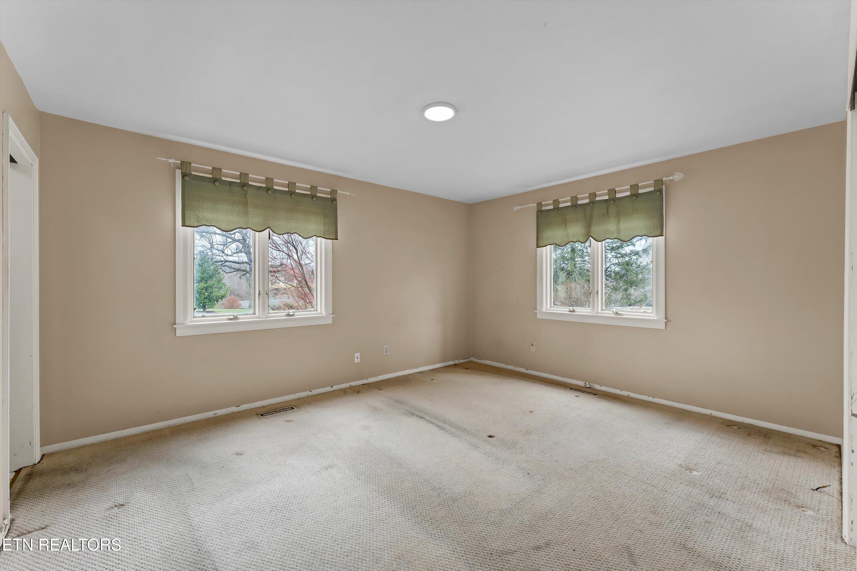 5819 Holston Hills Rd