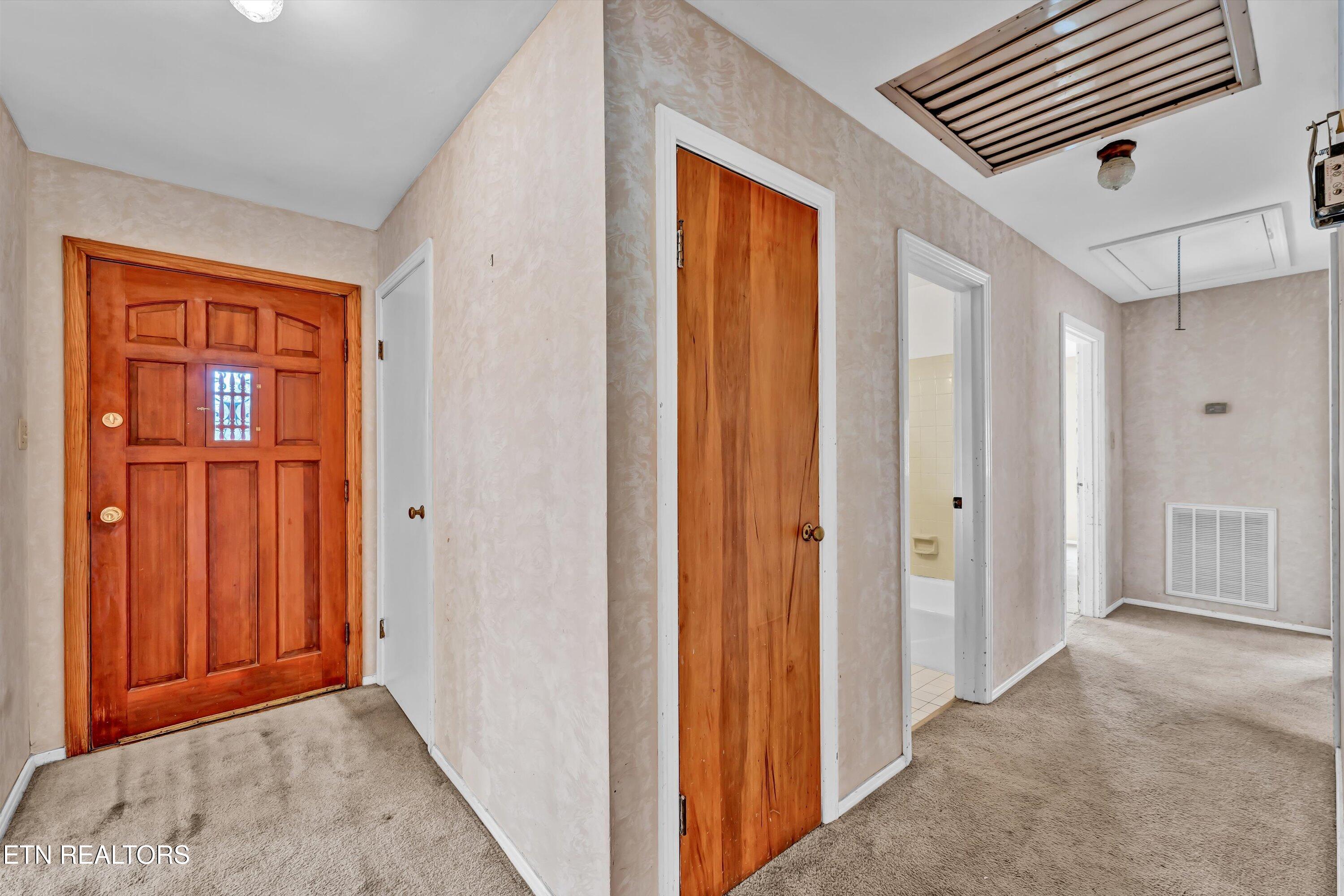 5819 Holston Hills Rd