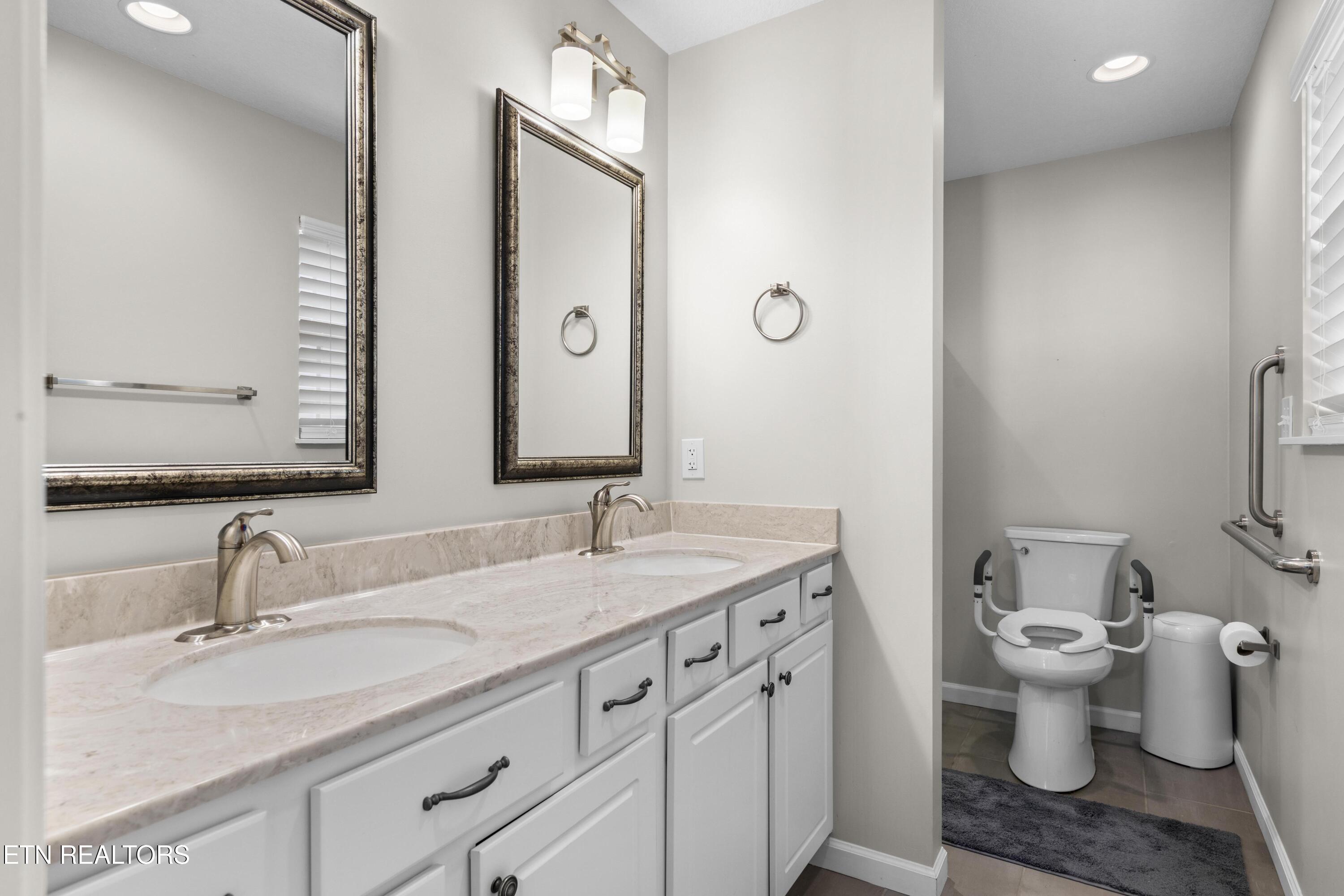 2508 Eppie Cove Lane, Knoxville