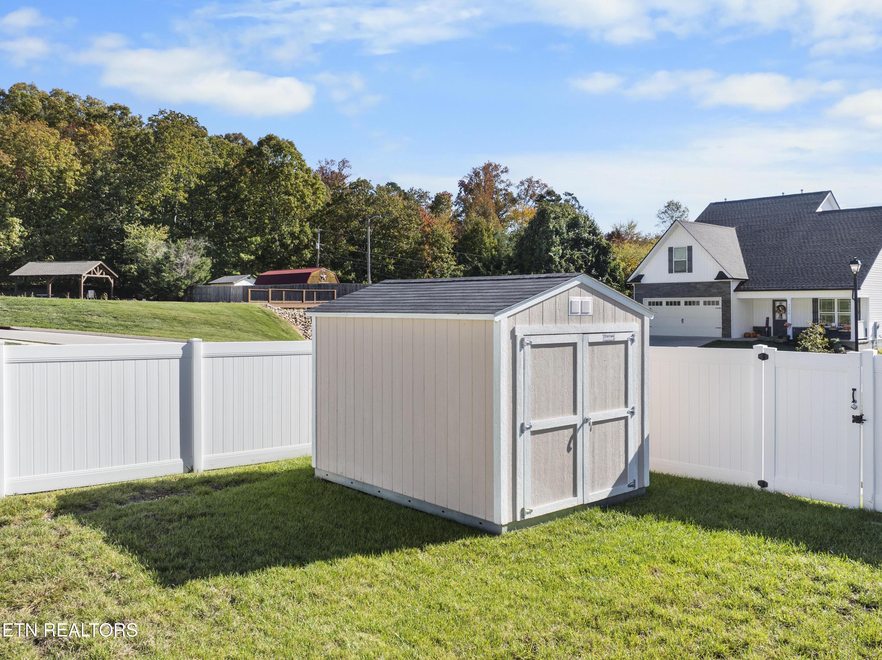 2508 Eppie Cove Lane, Knoxville
