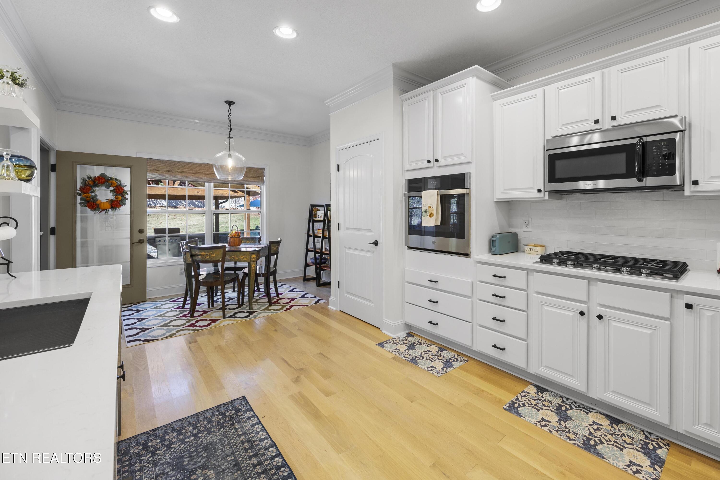 3005 Cambridge Shores Lane