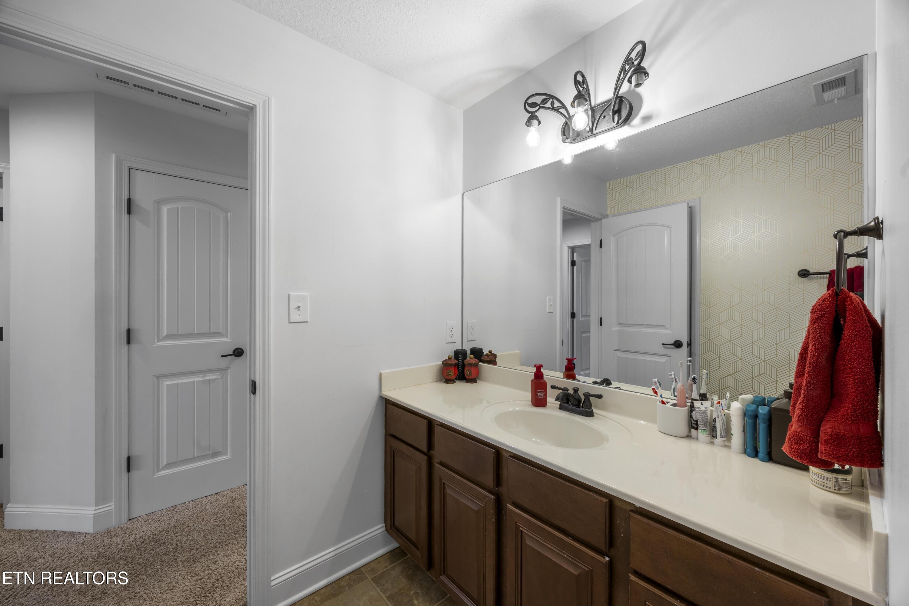 3005 Cambridge Shores Lane