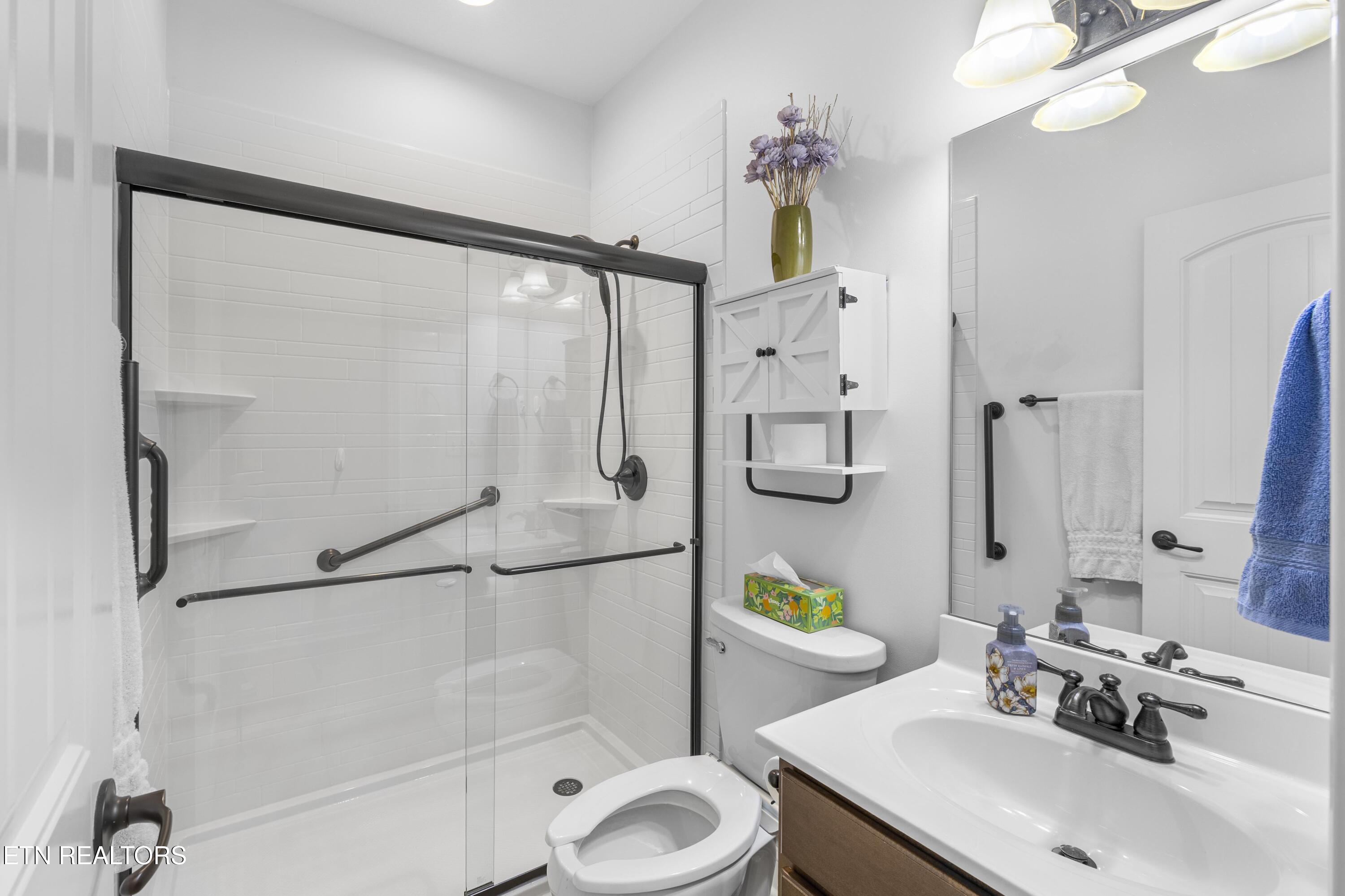 3005 Cambridge Shores Lane