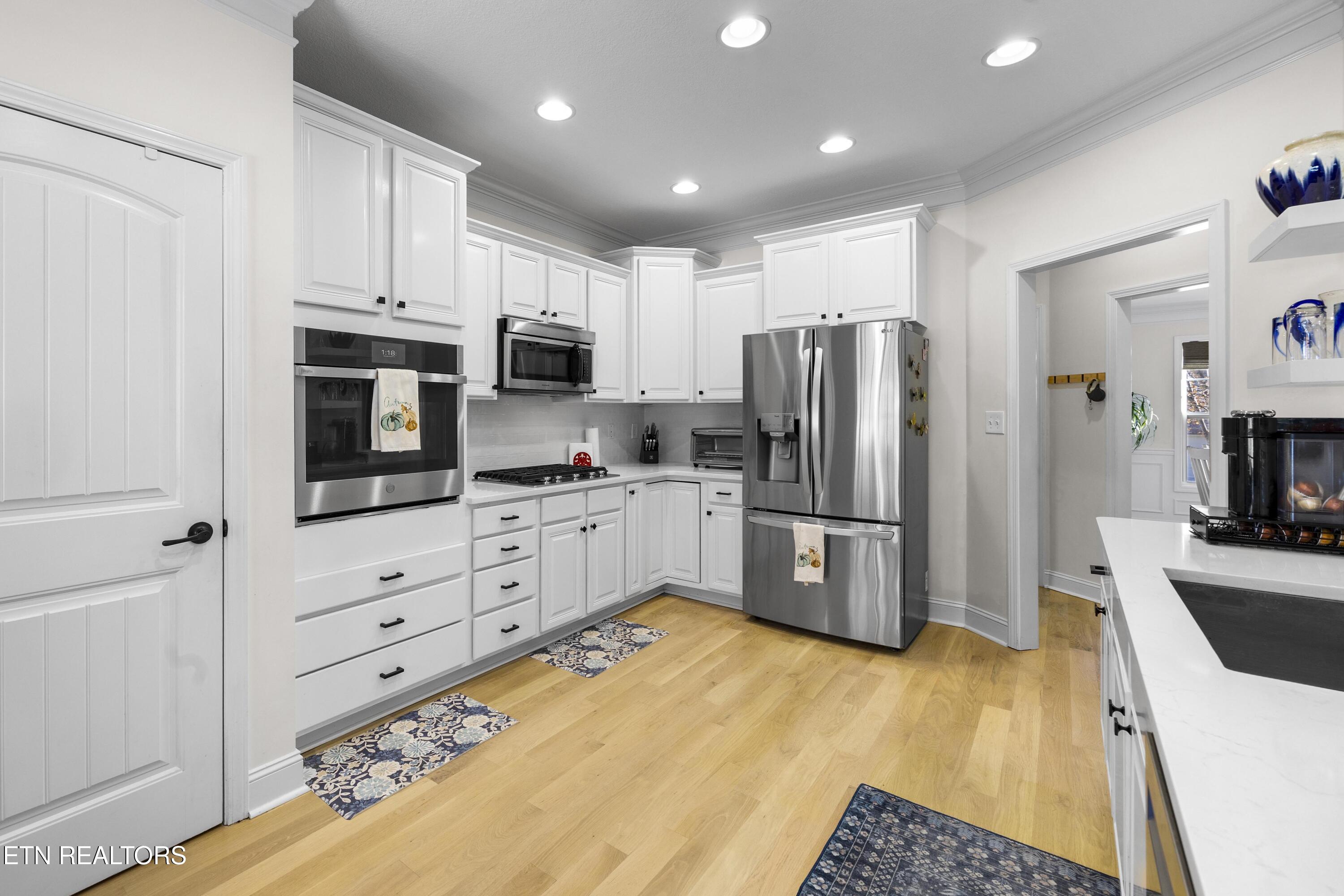 3005 Cambridge Shores Lane