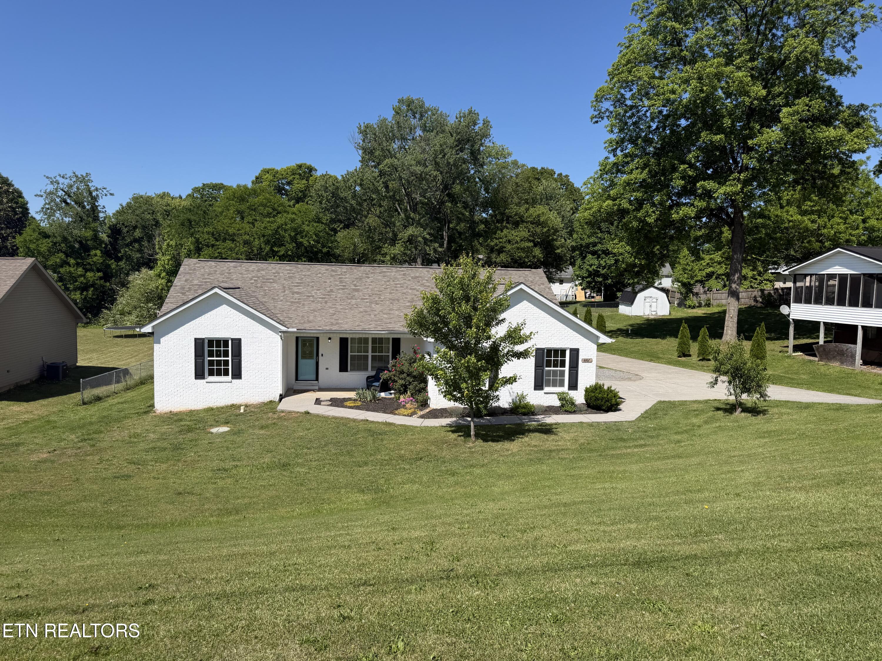 2207 Tuckaleechee Pike
