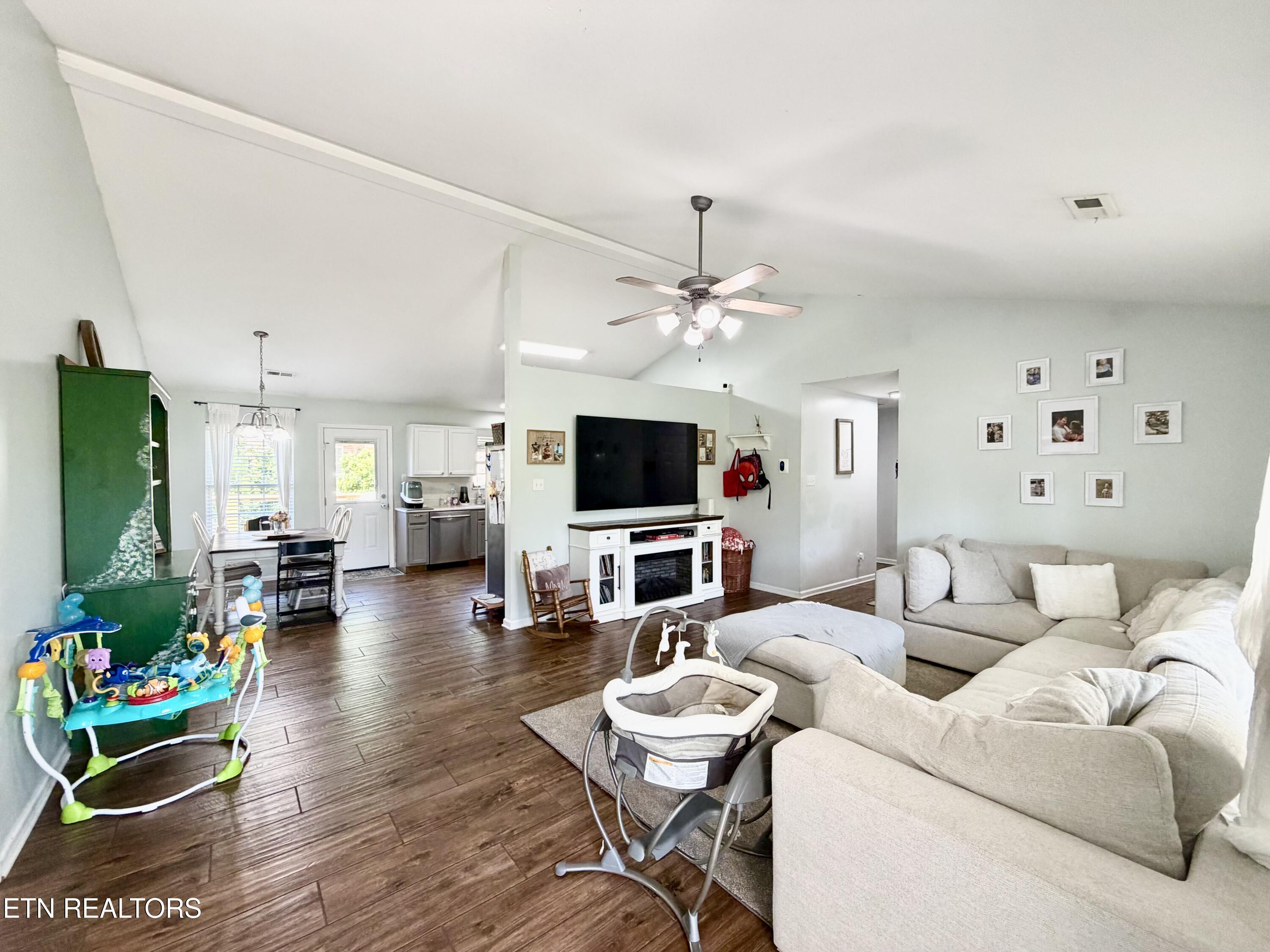 2207 Tuckaleechee Pike