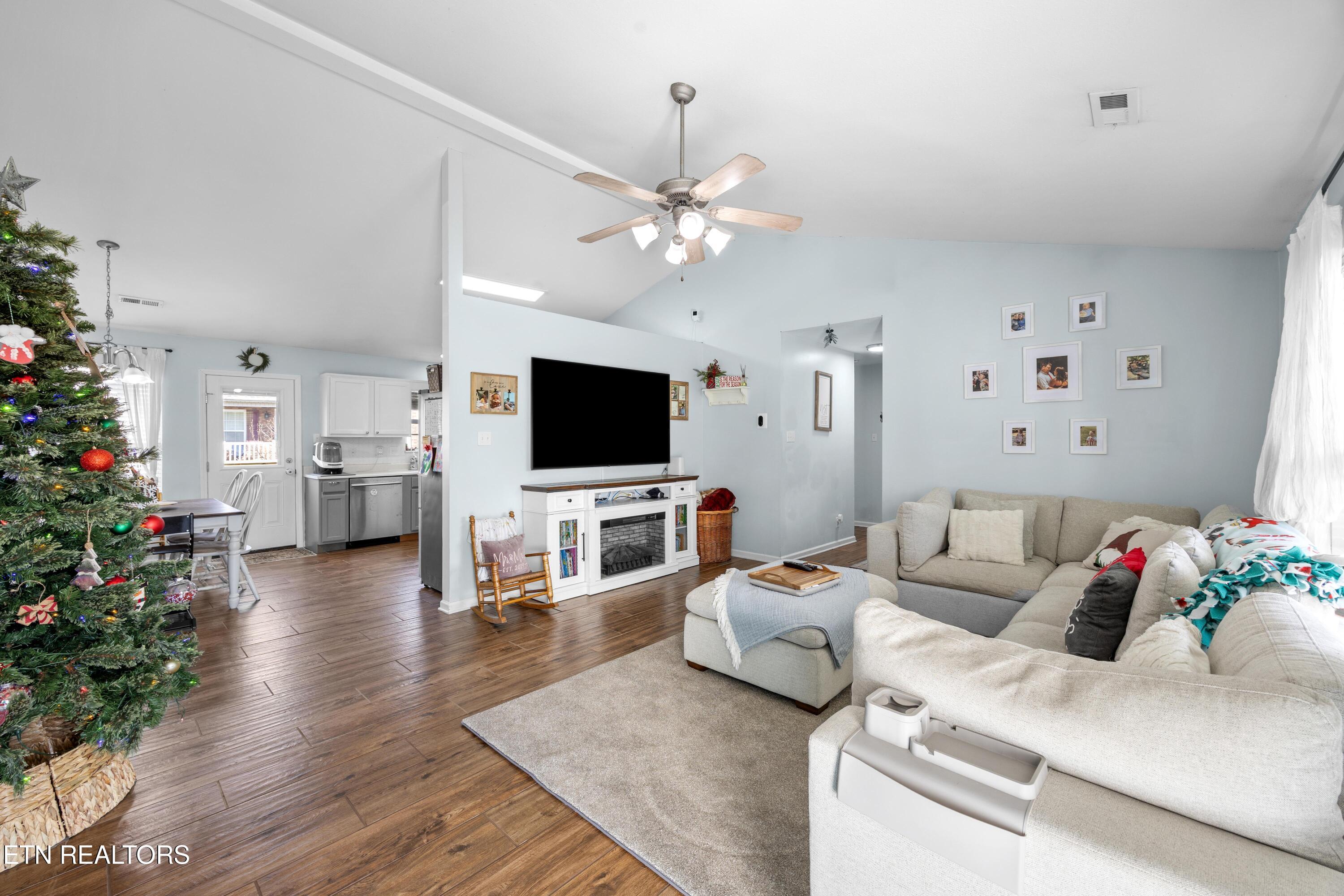 2207 Tuckaleechee Pike