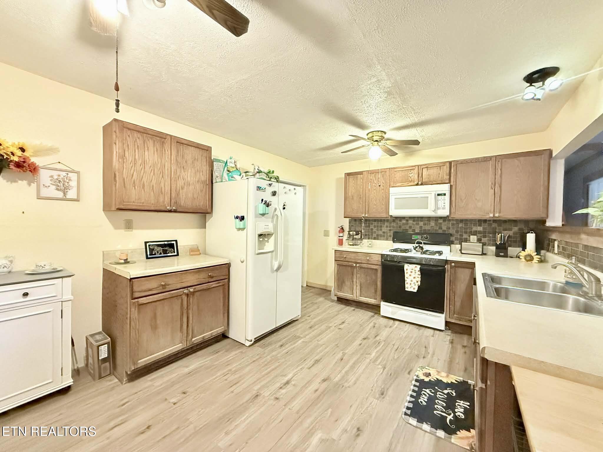 508 Petit Lane