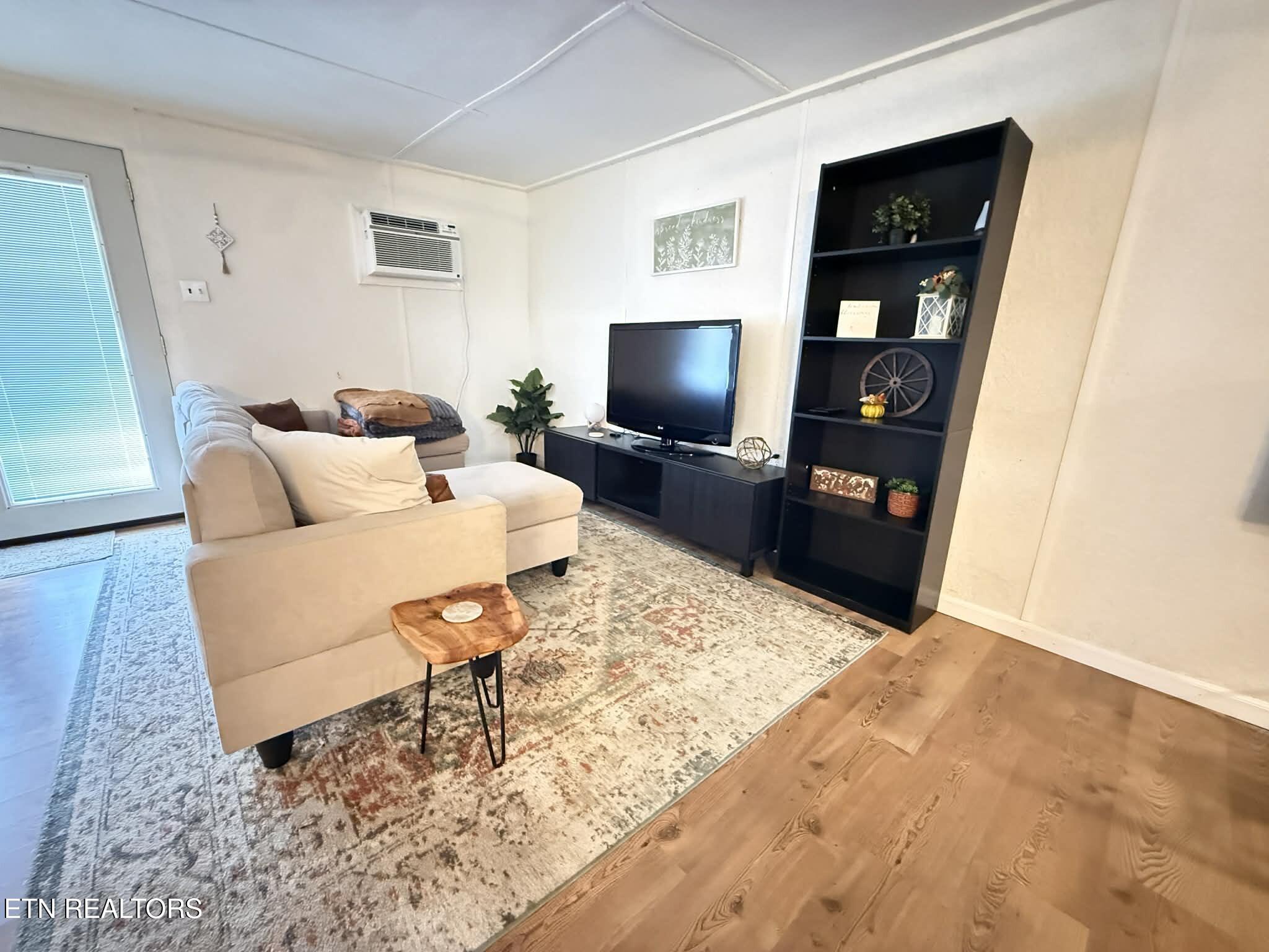 508 Petit Lane