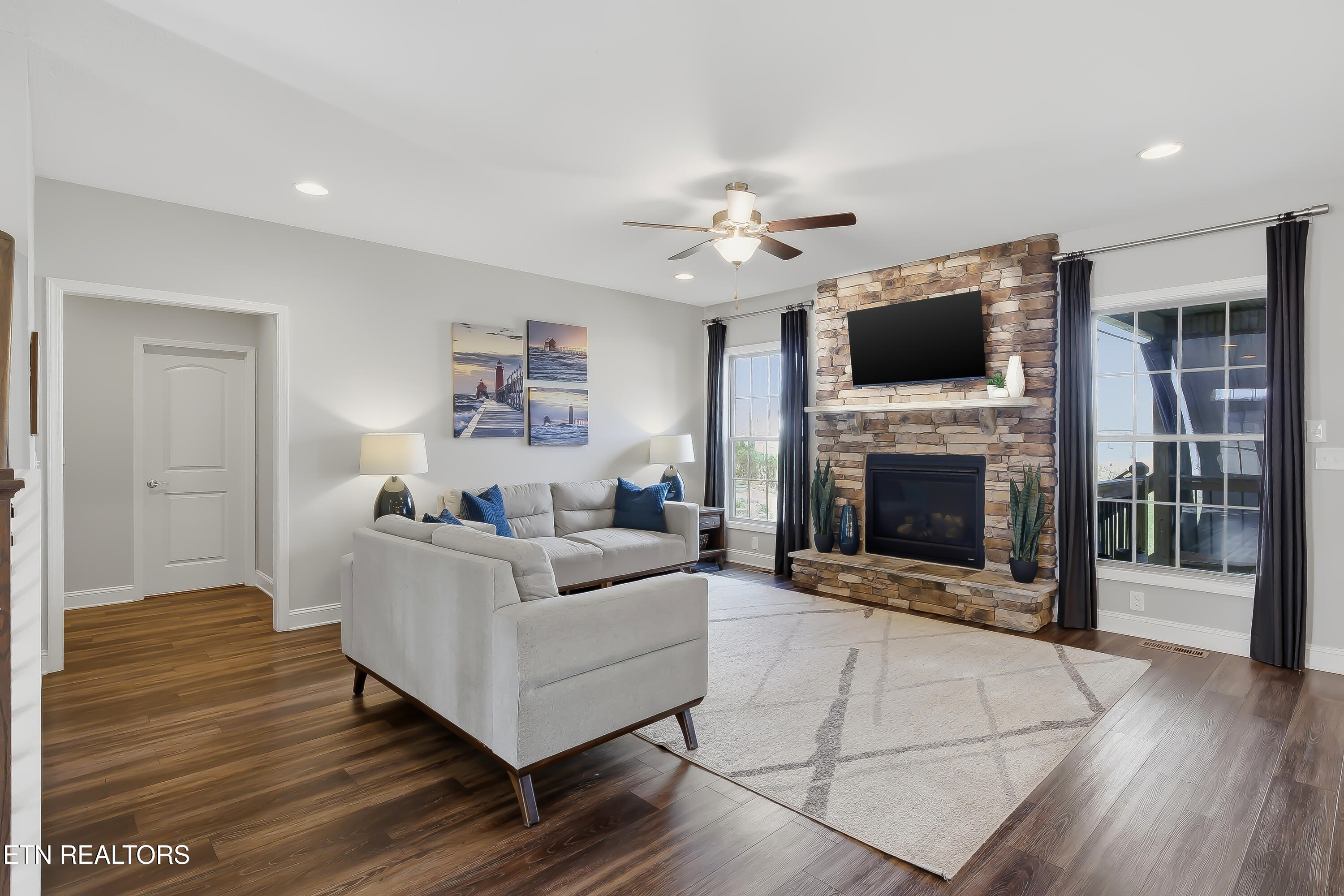 2663 Windjammer Lane