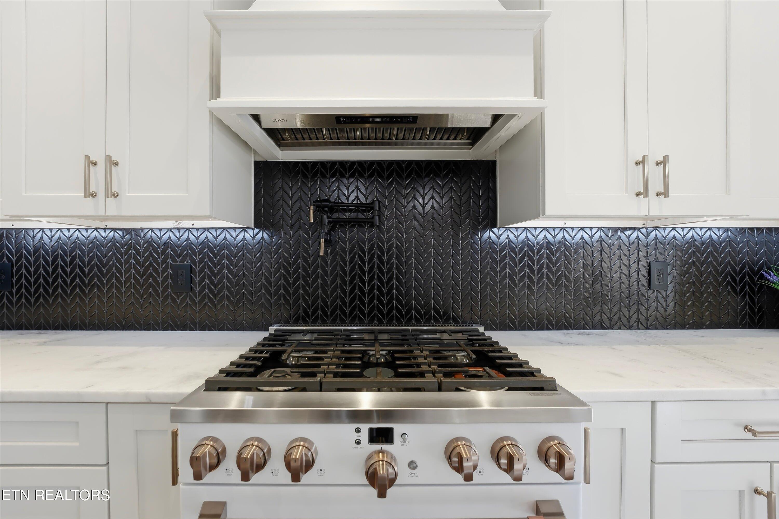 2028 Highlands Ridge Lane