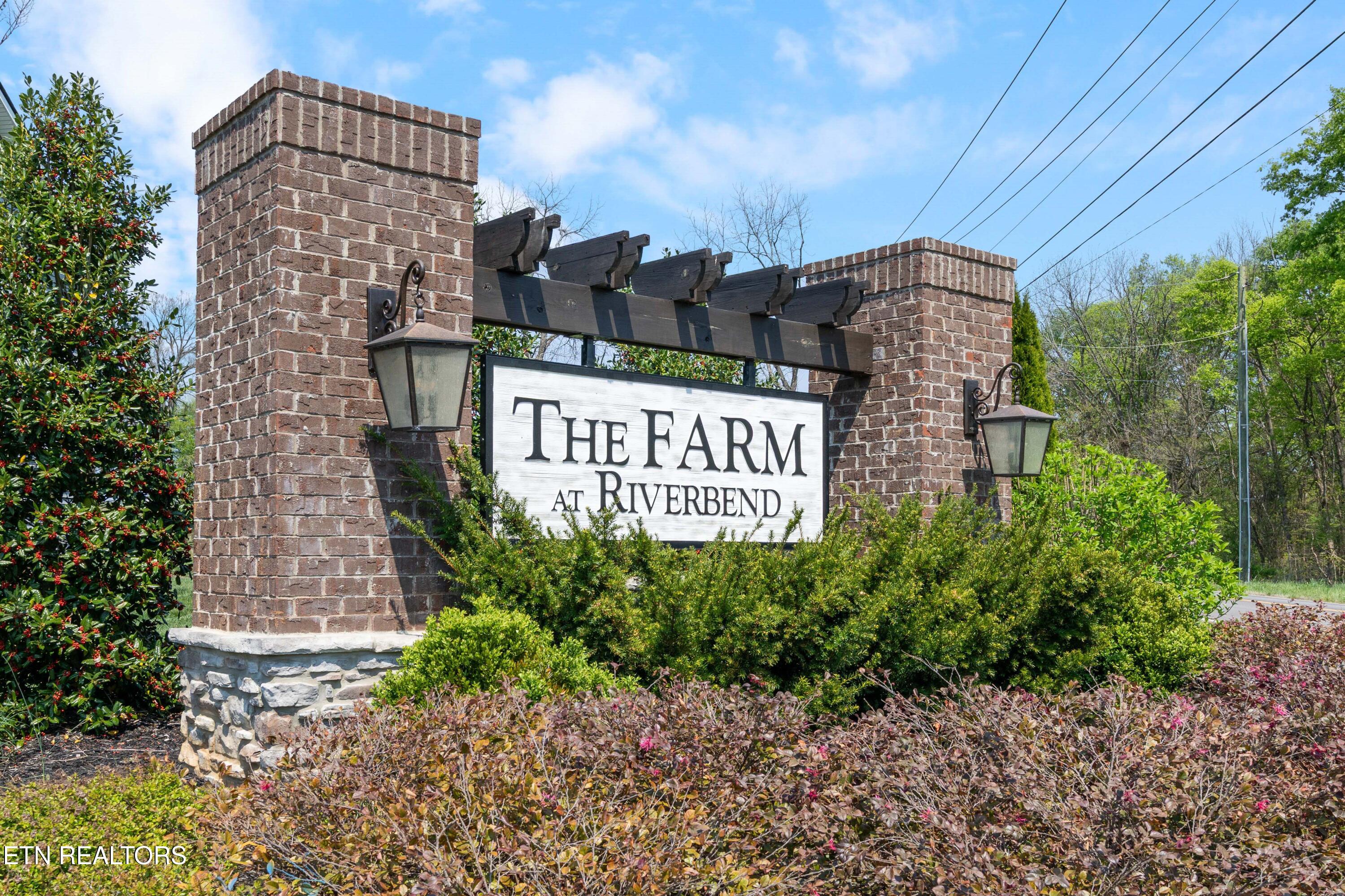 2013 Farm Blvd