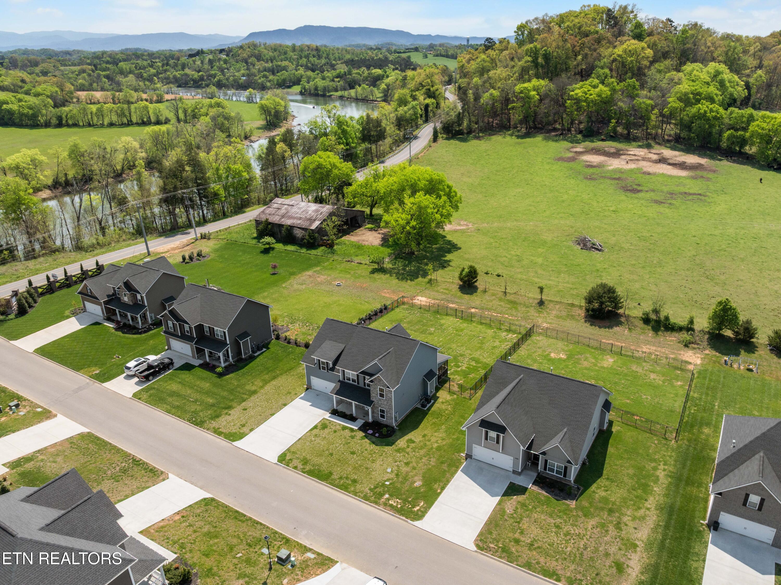 2013 Farm Blvd