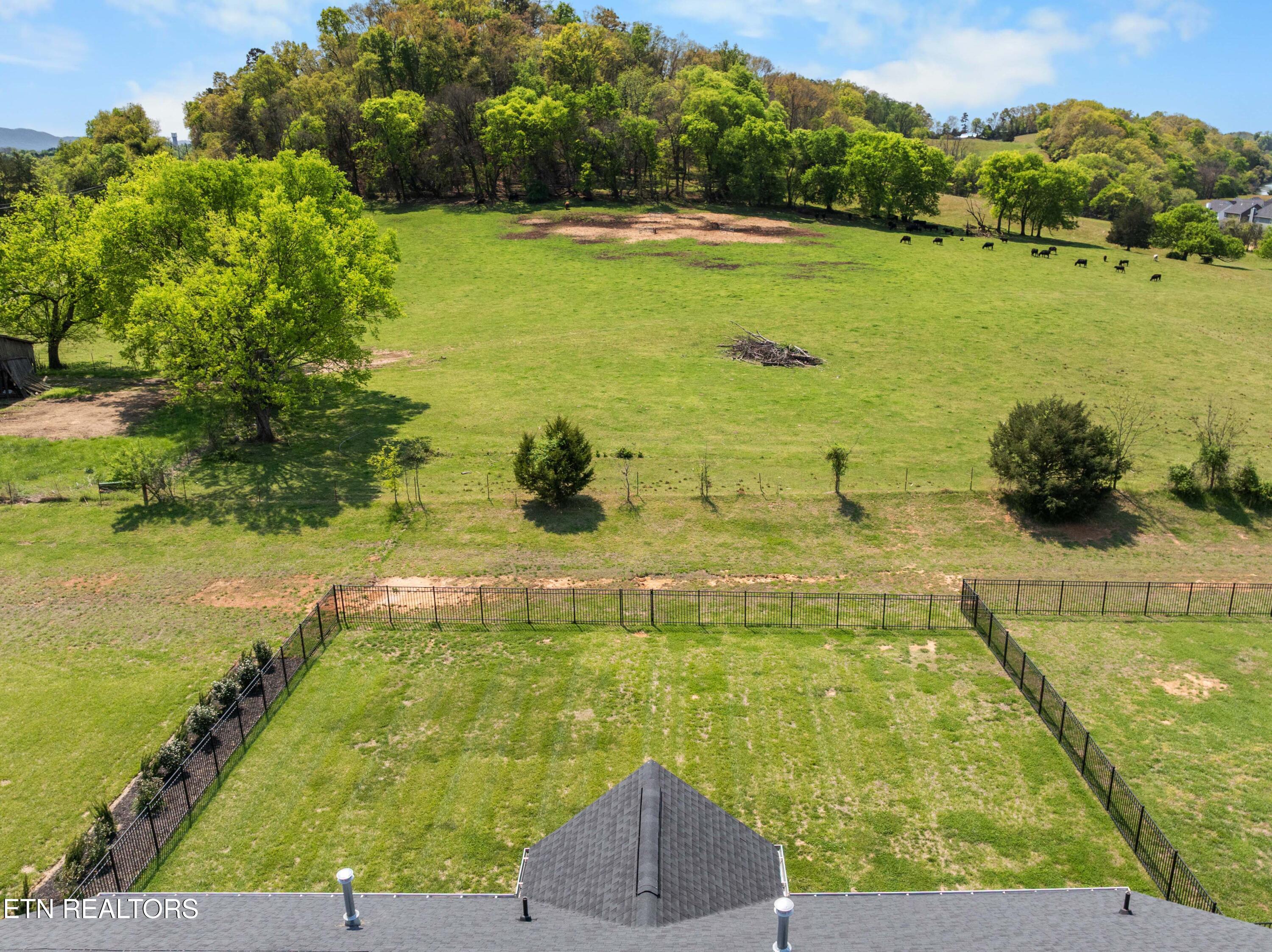 2013 Farm Blvd