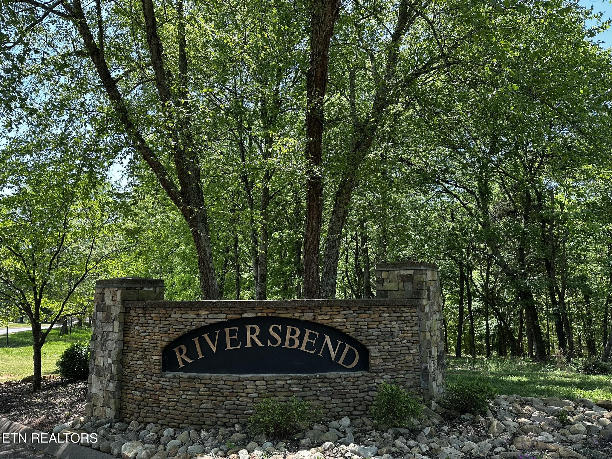 6625 Riverview Golf Drive