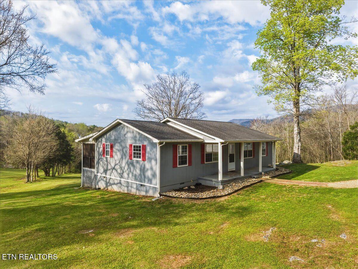 1805 Mecca Pike