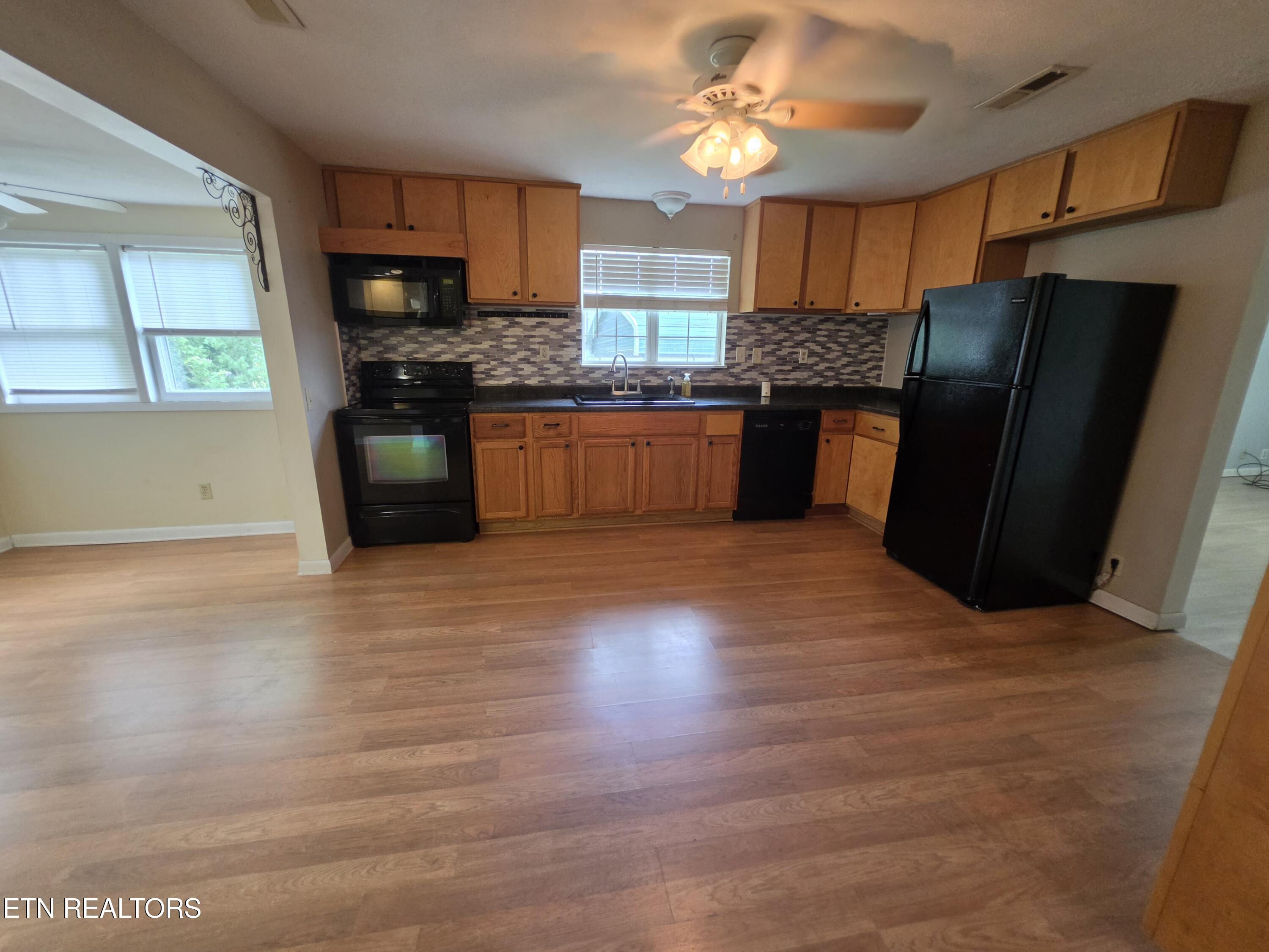 115 Flanders Ave