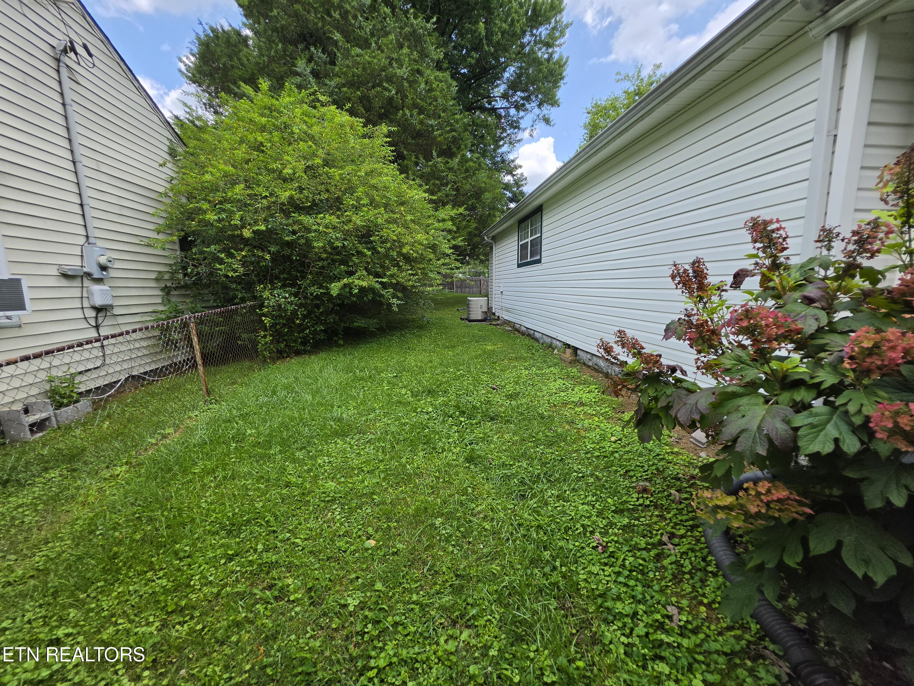 115 Flanders Ave