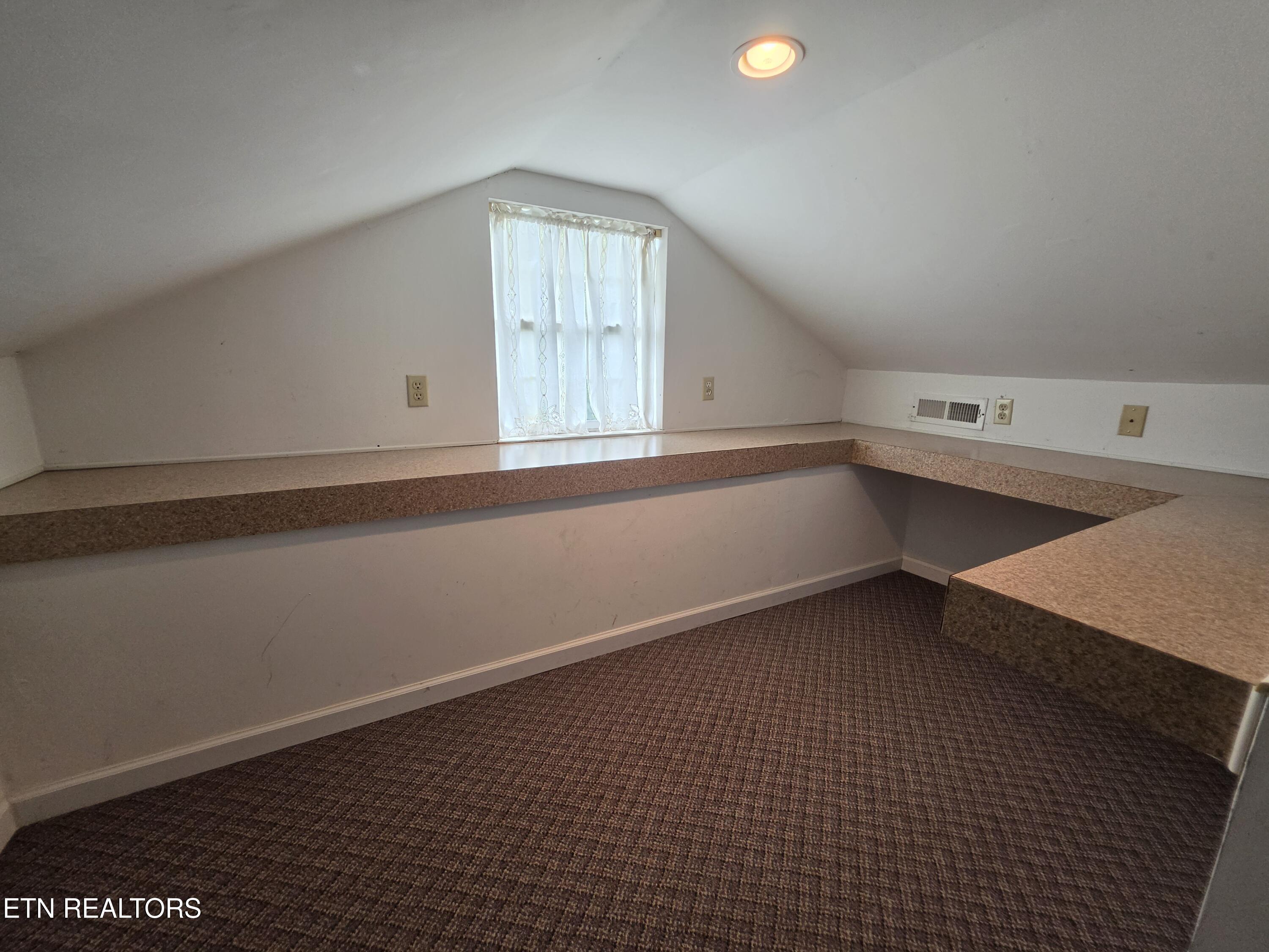 115 Flanders Ave