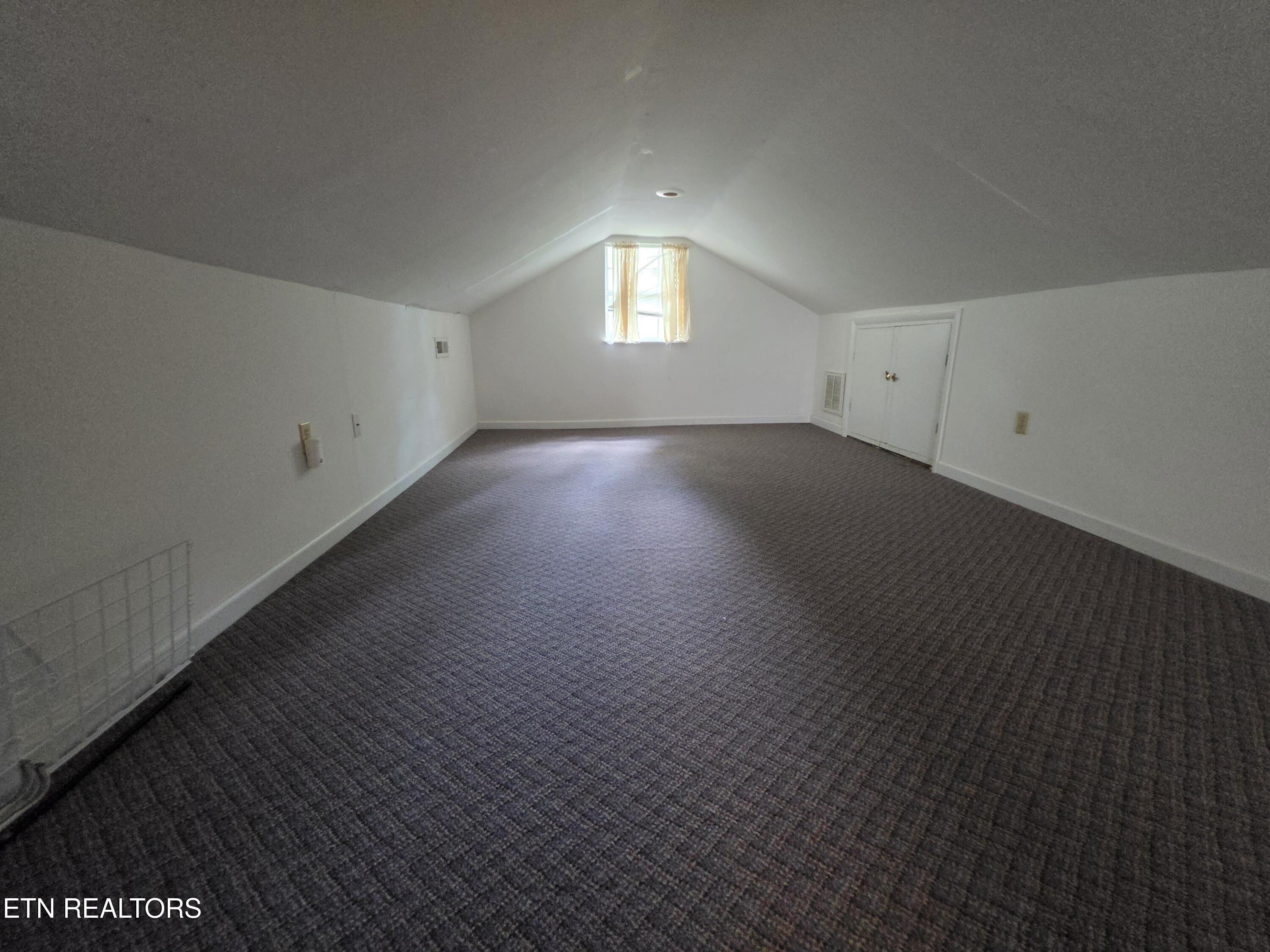 115 Flanders Ave