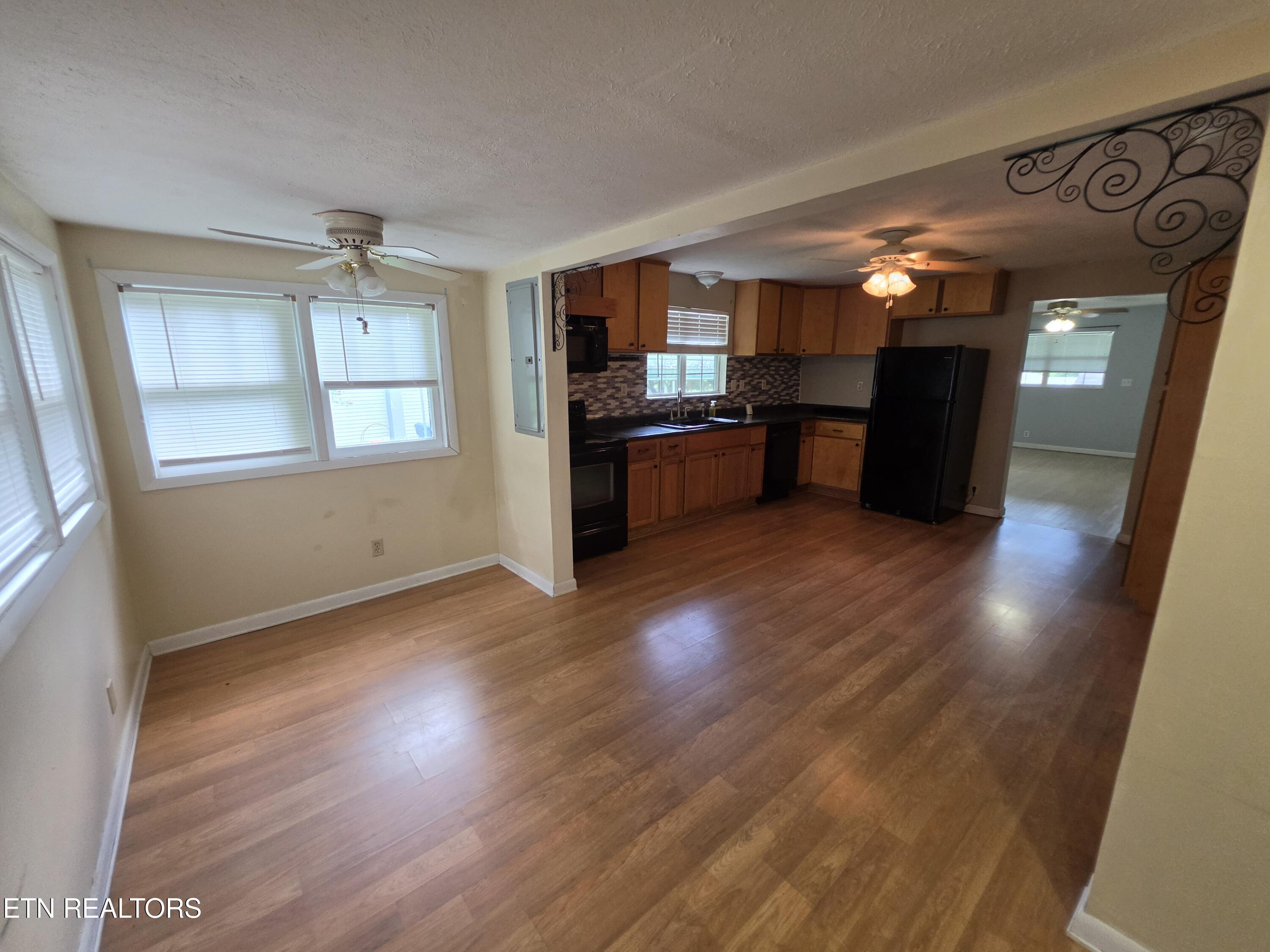 115 Flanders Ave