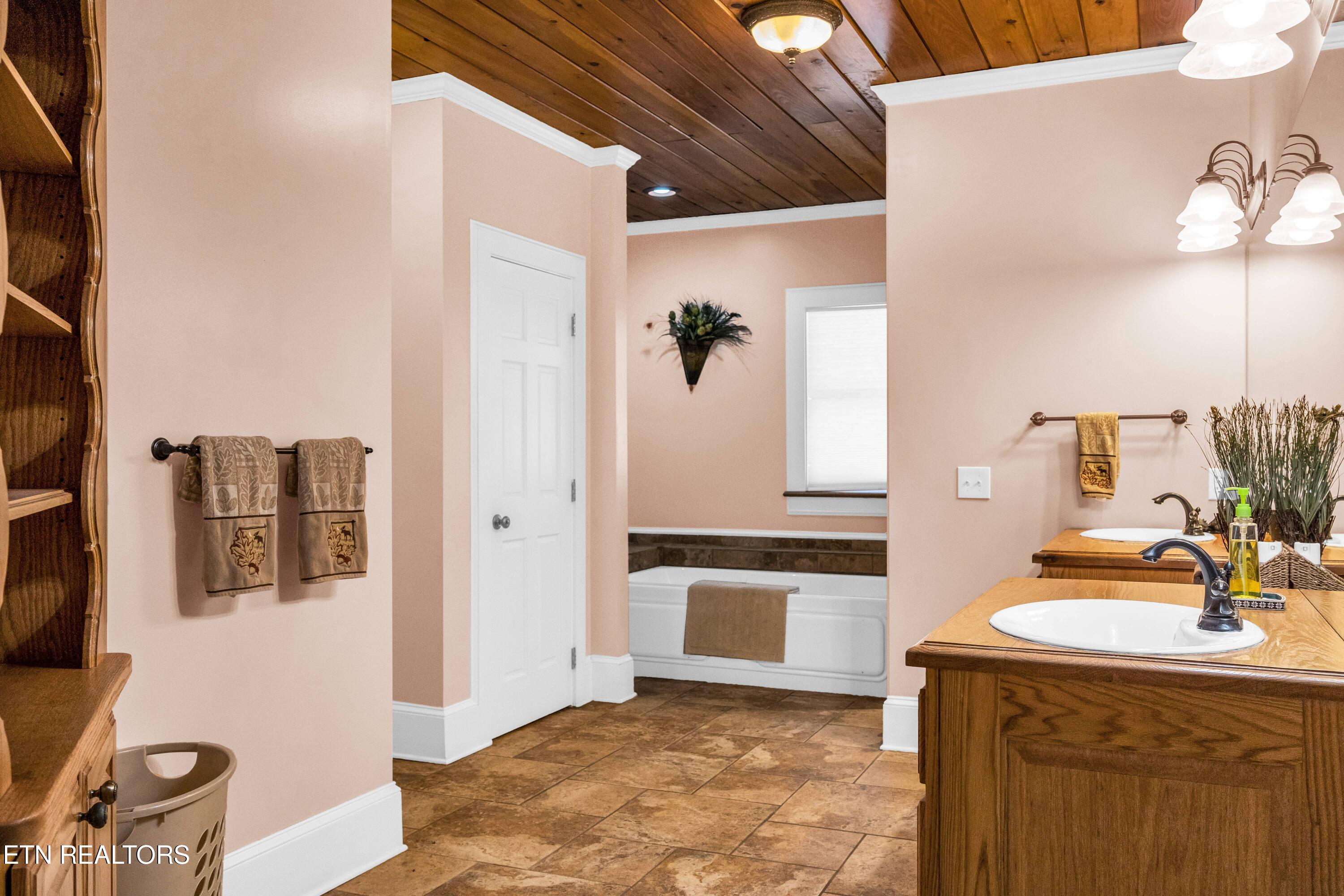 128 Rafter Rd