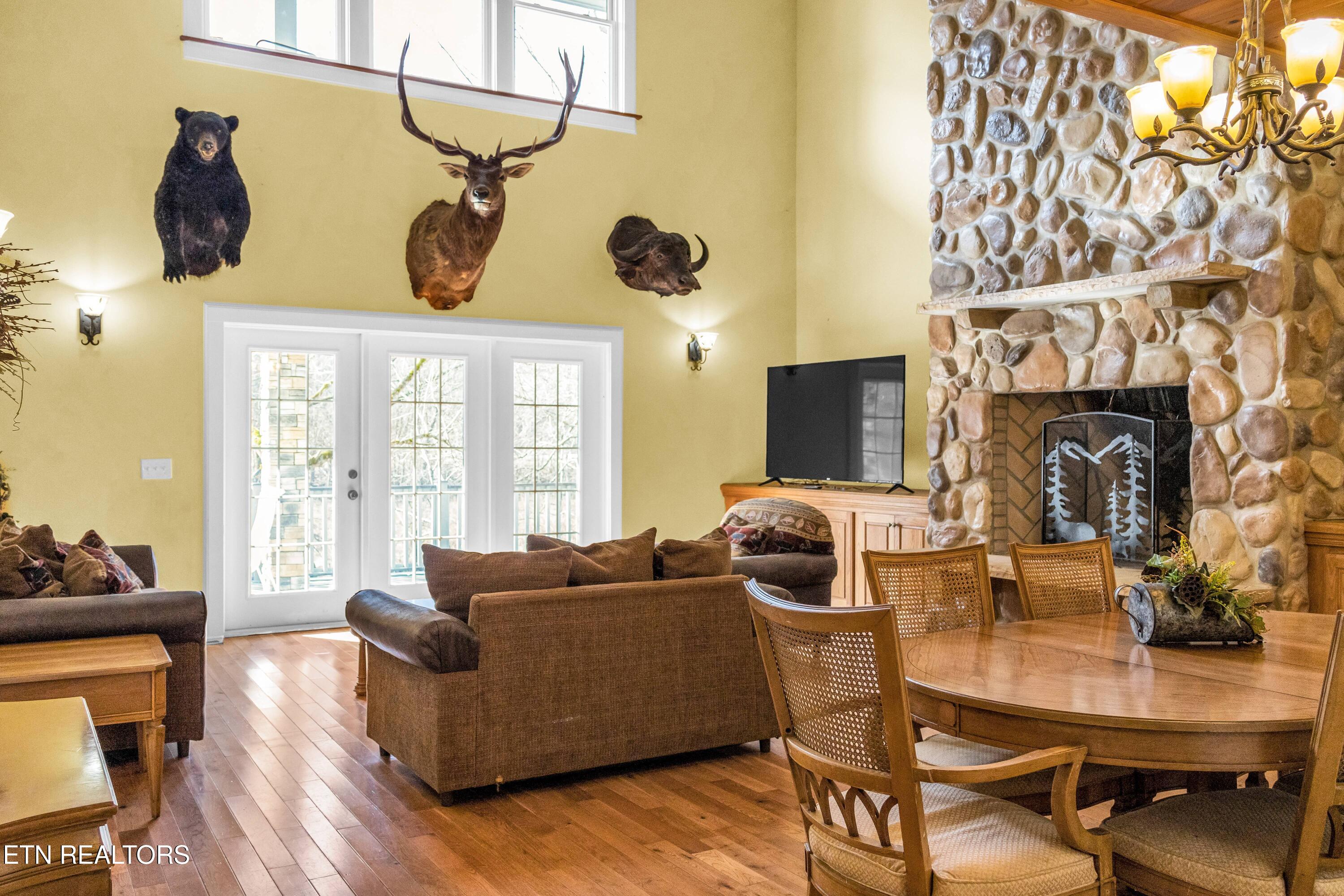 128 Rafter Rd