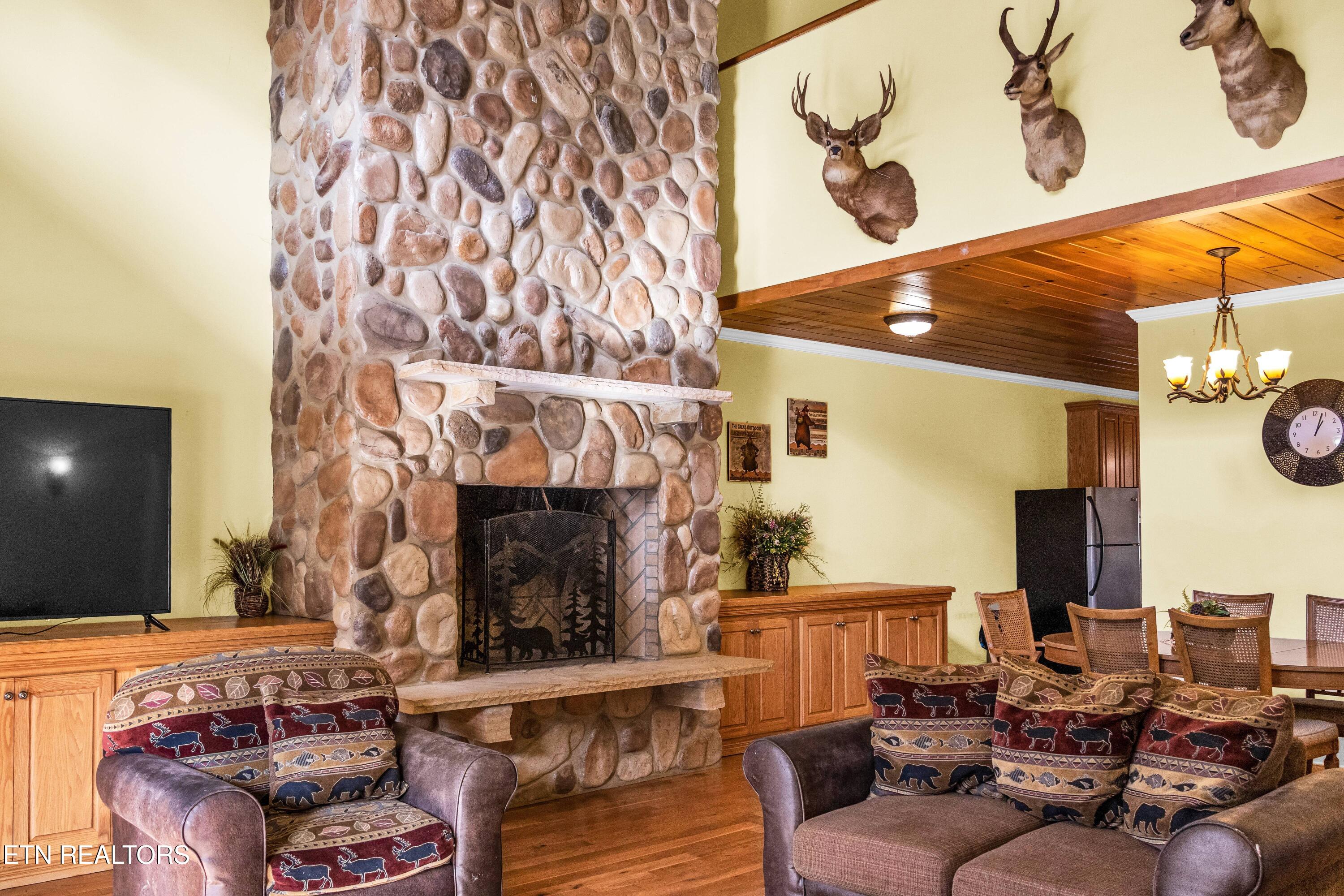 128 Rafter Rd