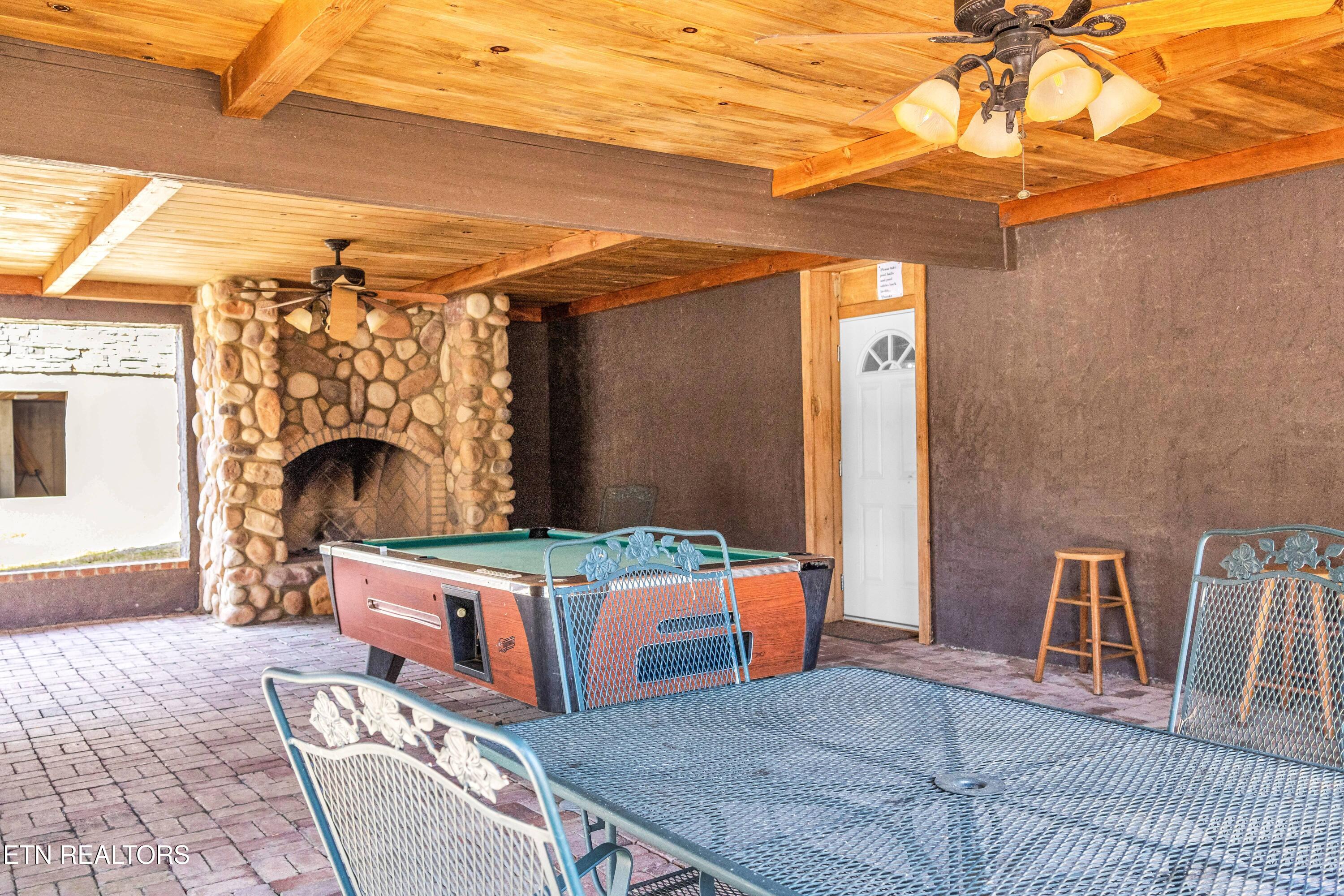 128 Rafter Rd