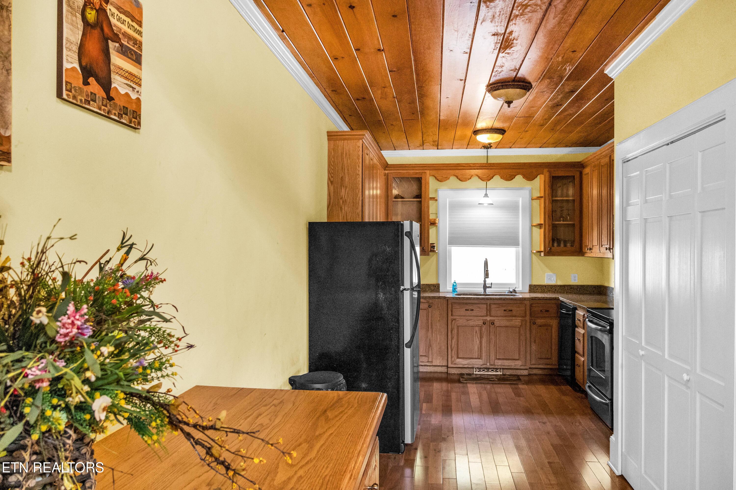 128 Rafter Rd