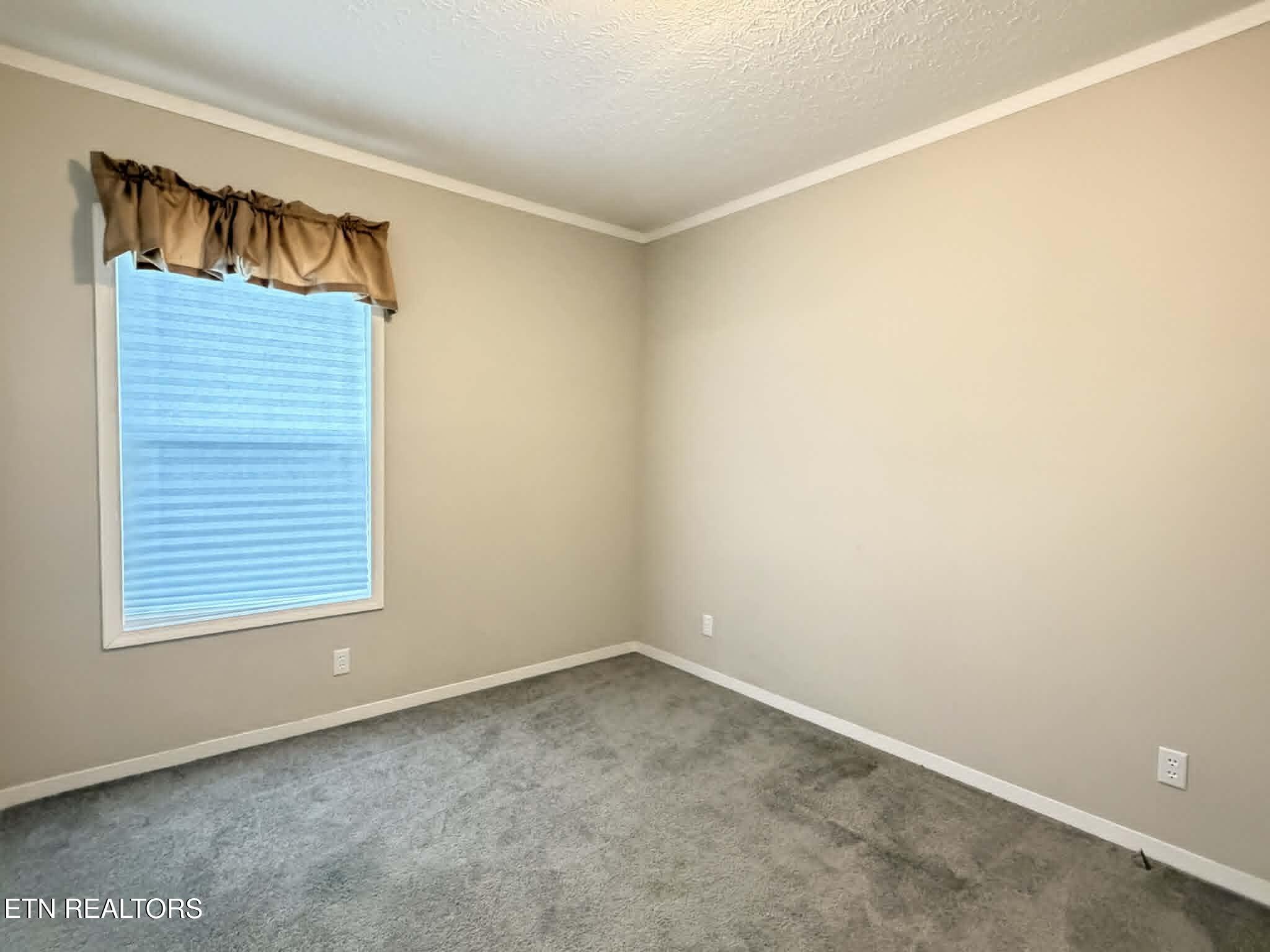 381 Dixon Rd