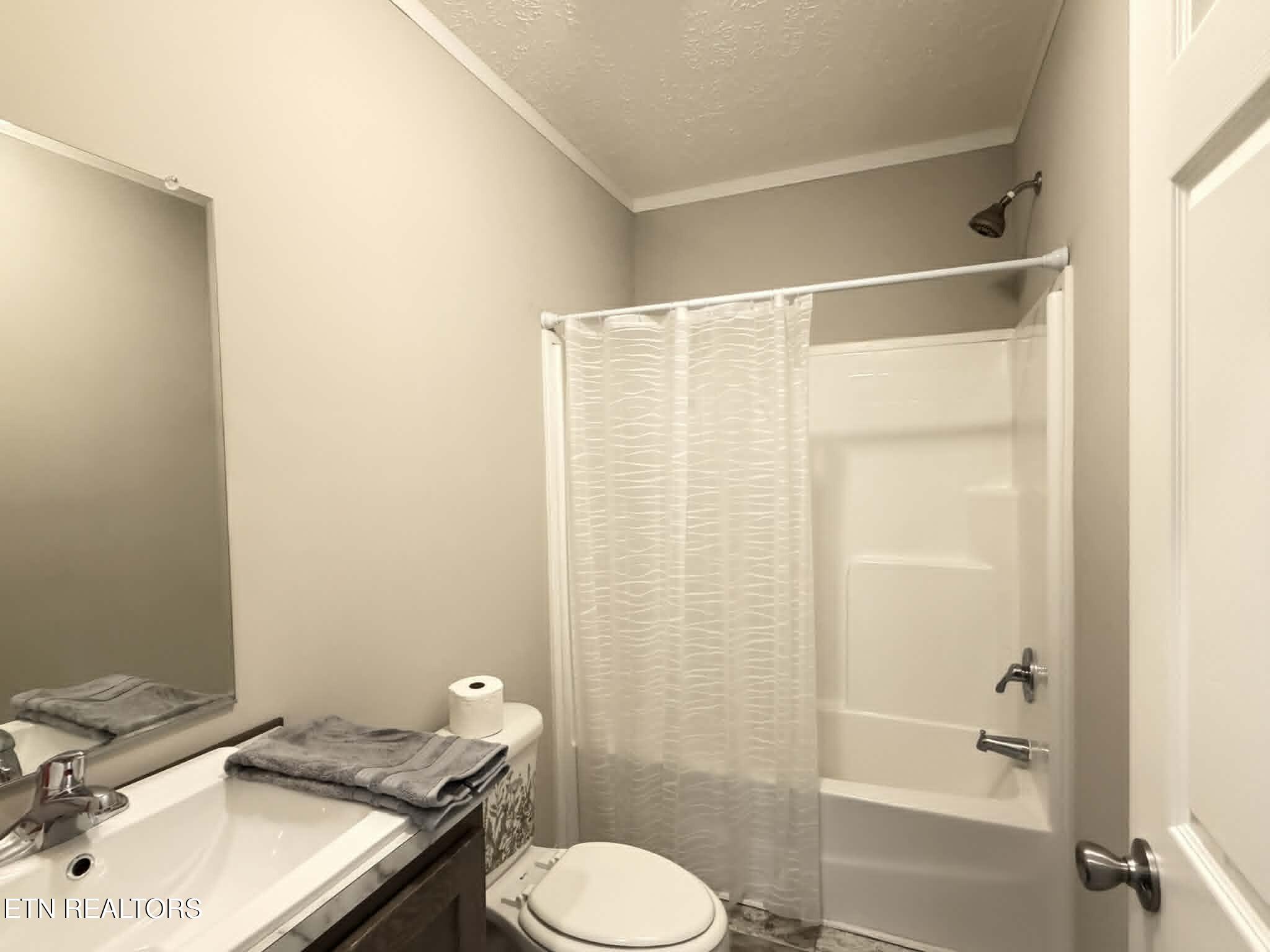 381 Dixon Rd
