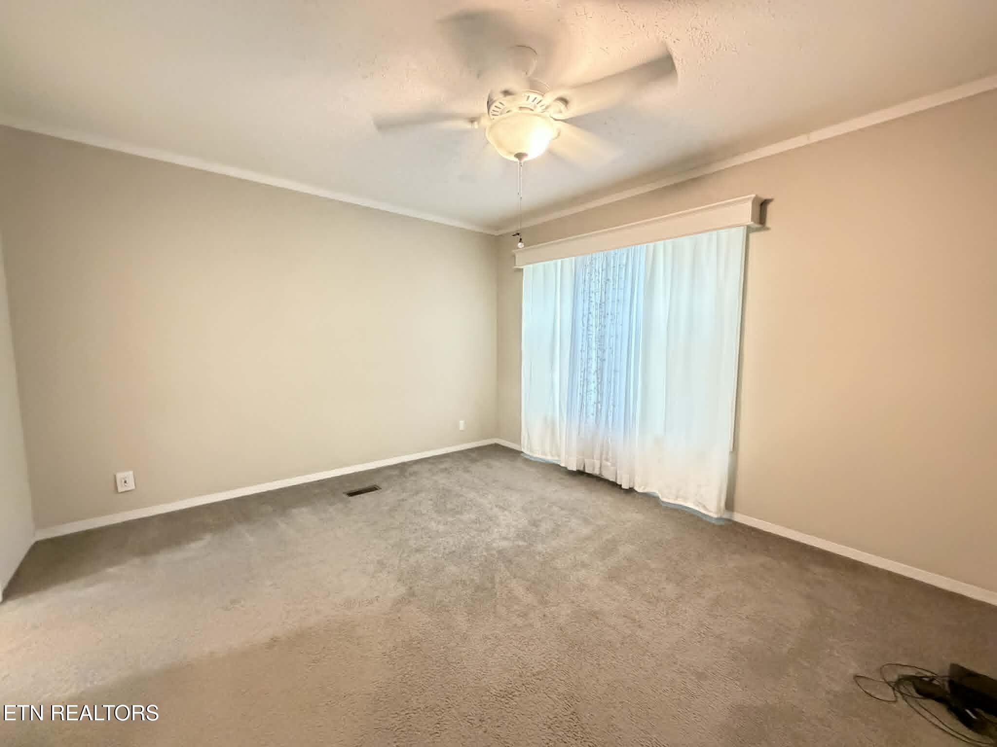381 Dixon Rd