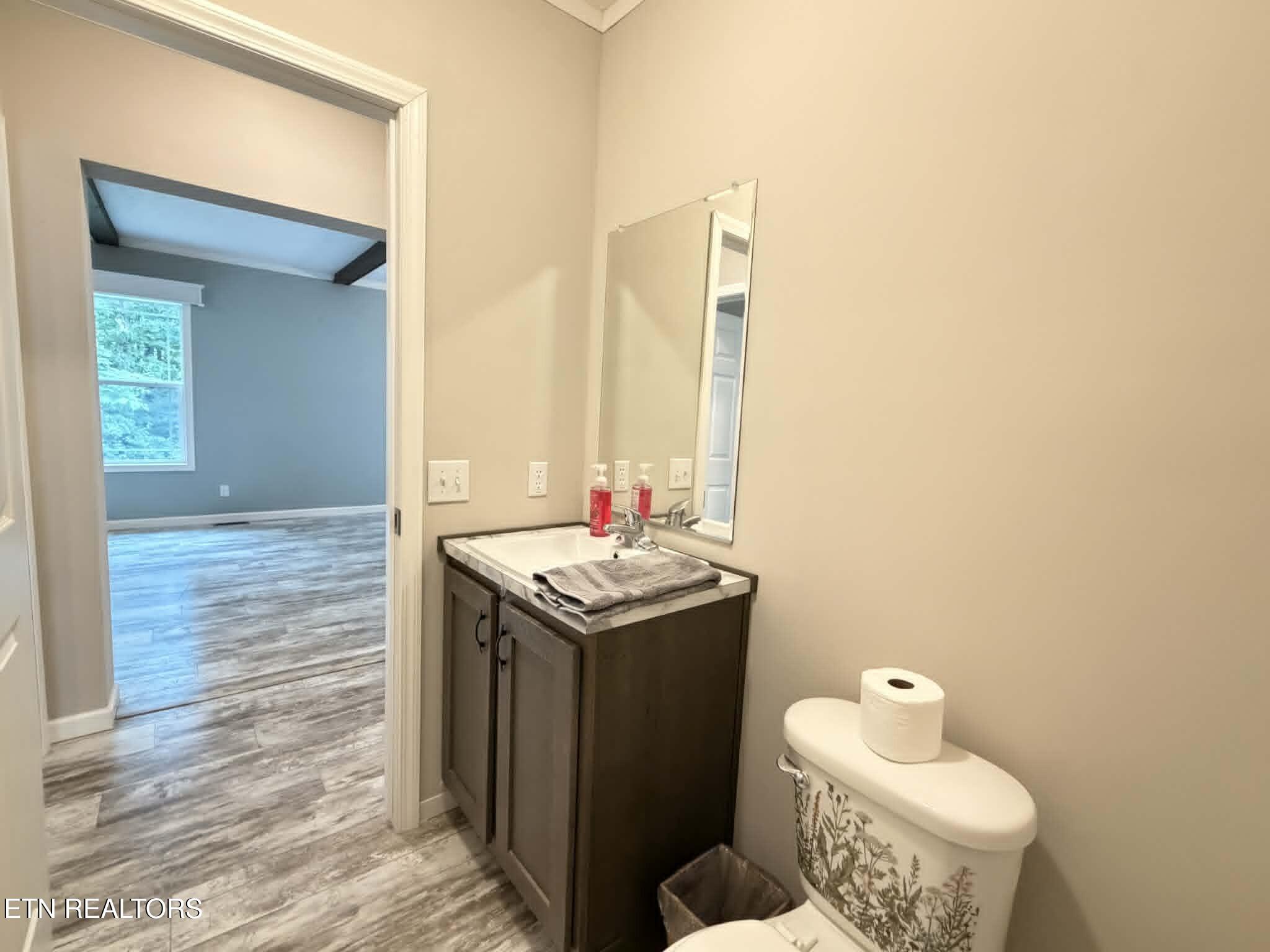 381 Dixon Rd