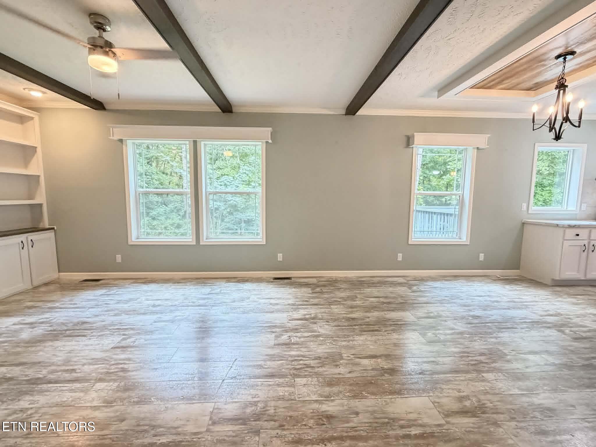 381 Dixon Rd