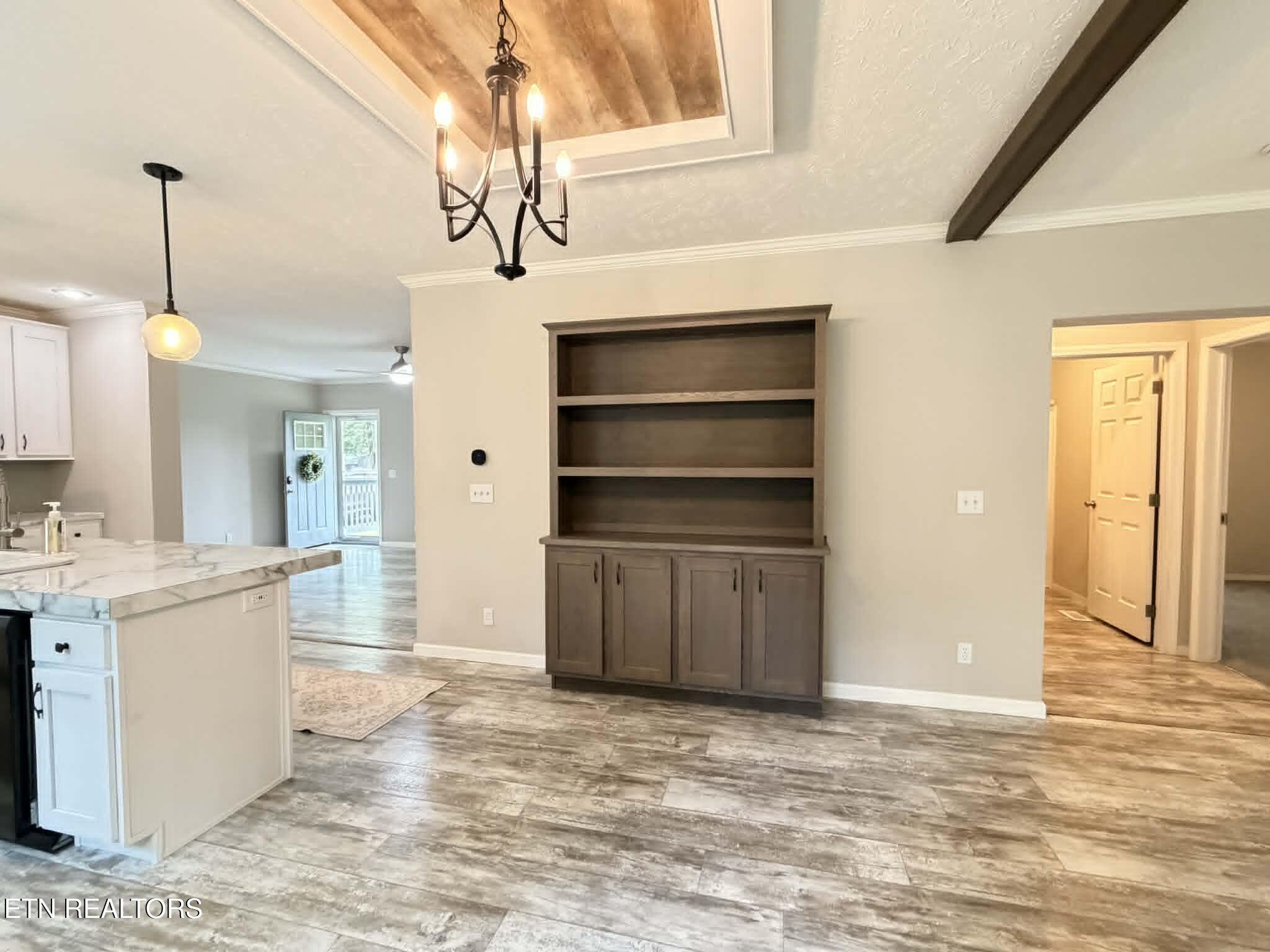 381 Dixon Rd