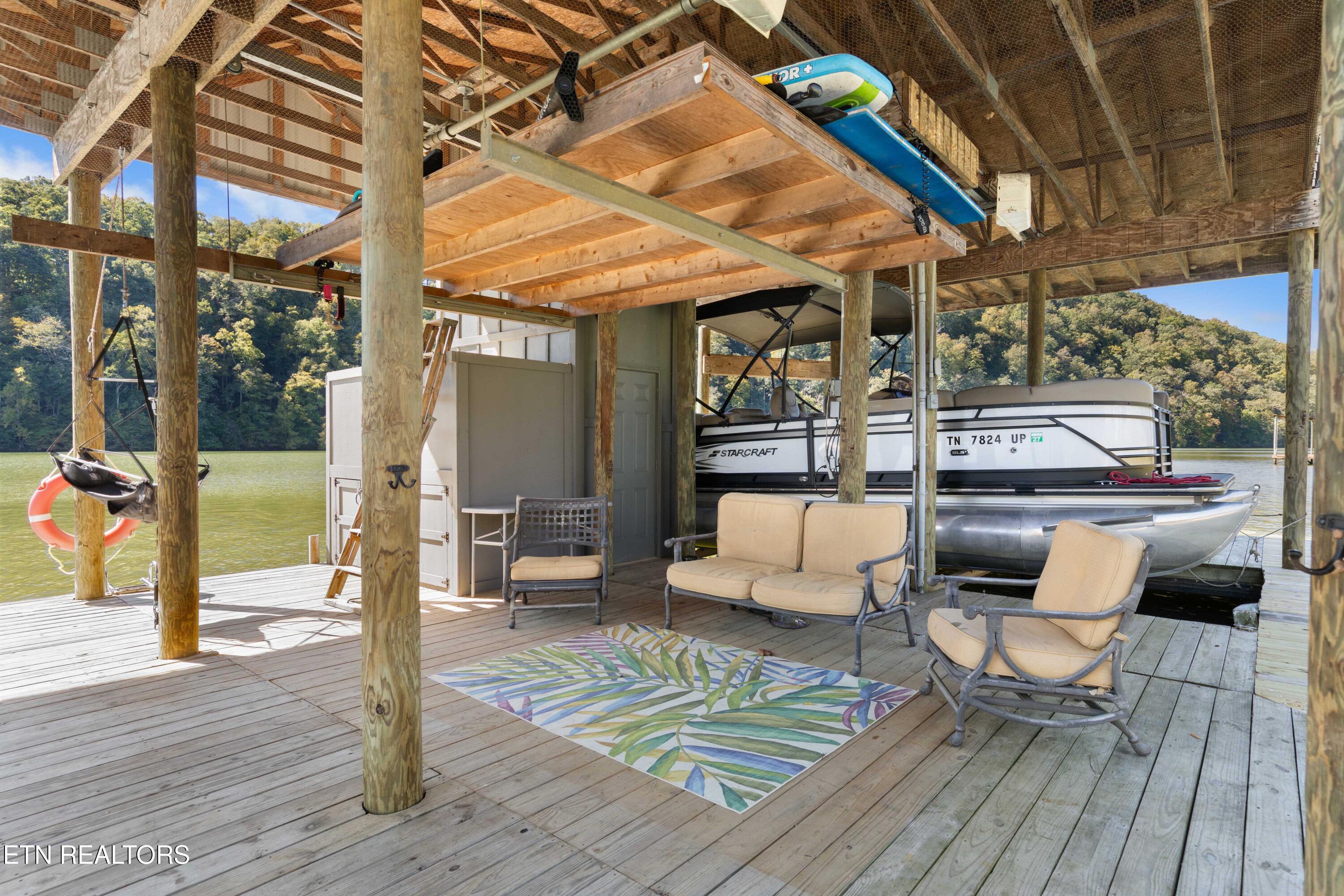 274 Lakecrest Drive