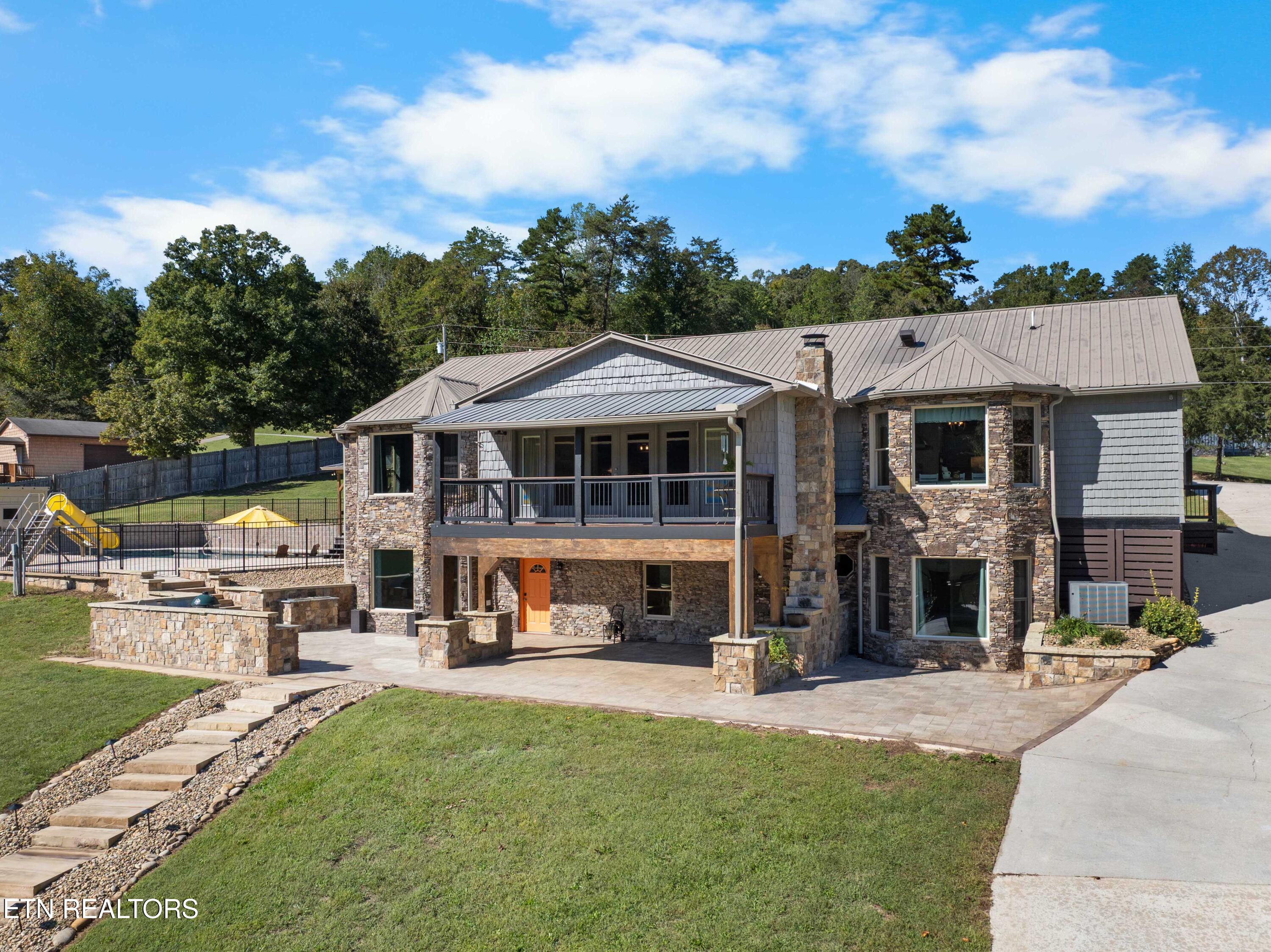 274 Lakecrest Drive