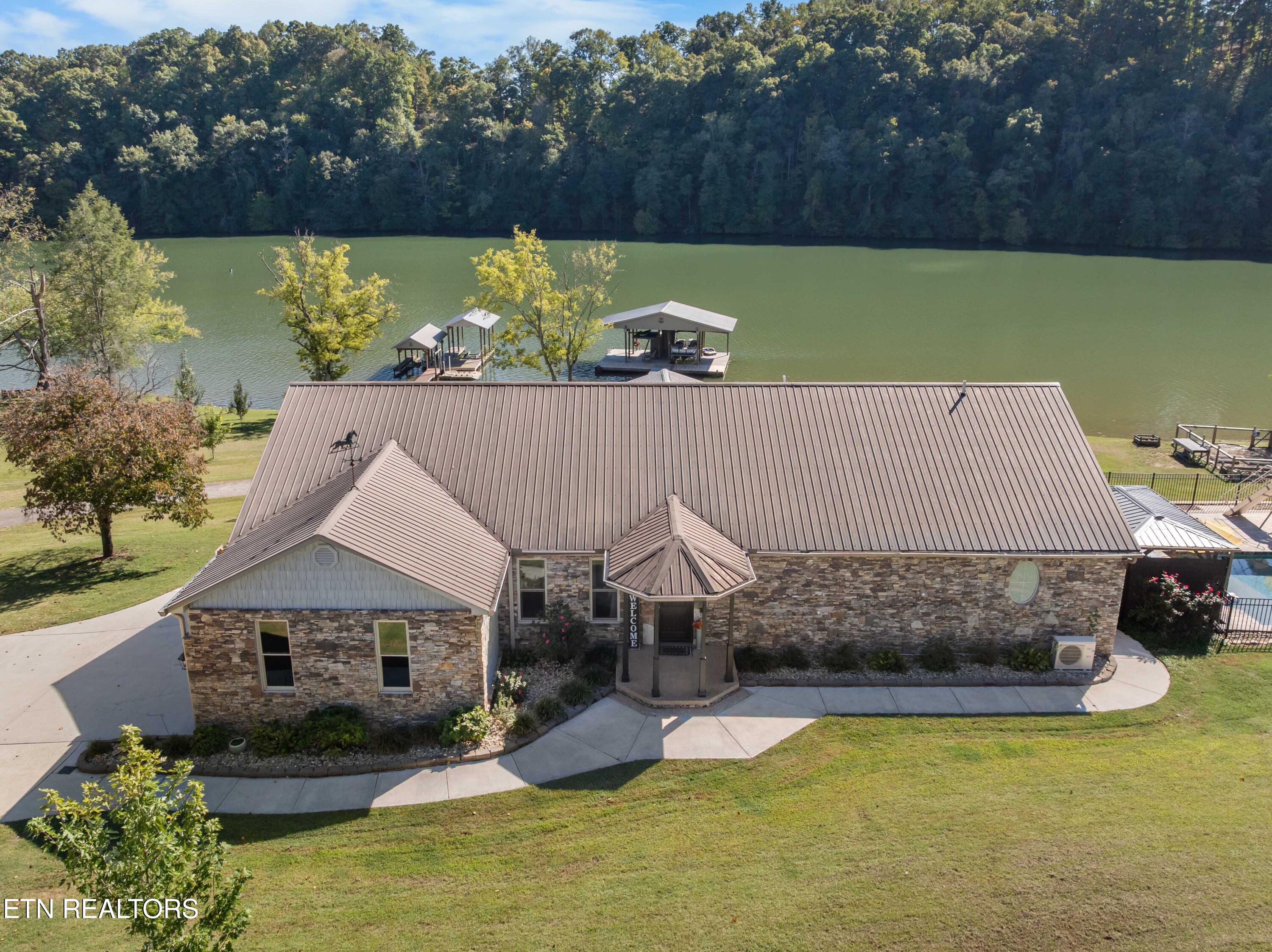 274 Lakecrest Drive