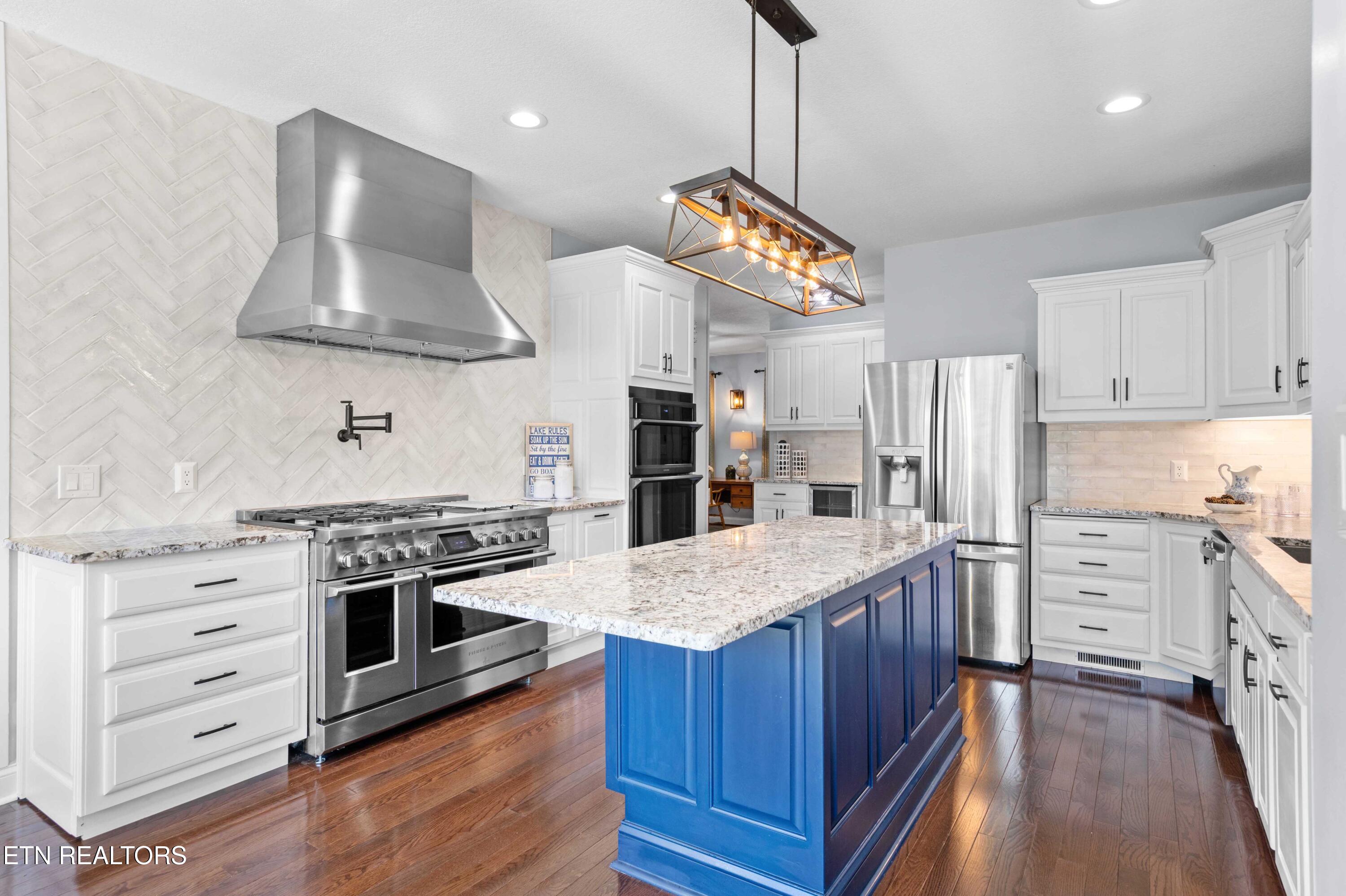 274 Lakecrest Drive